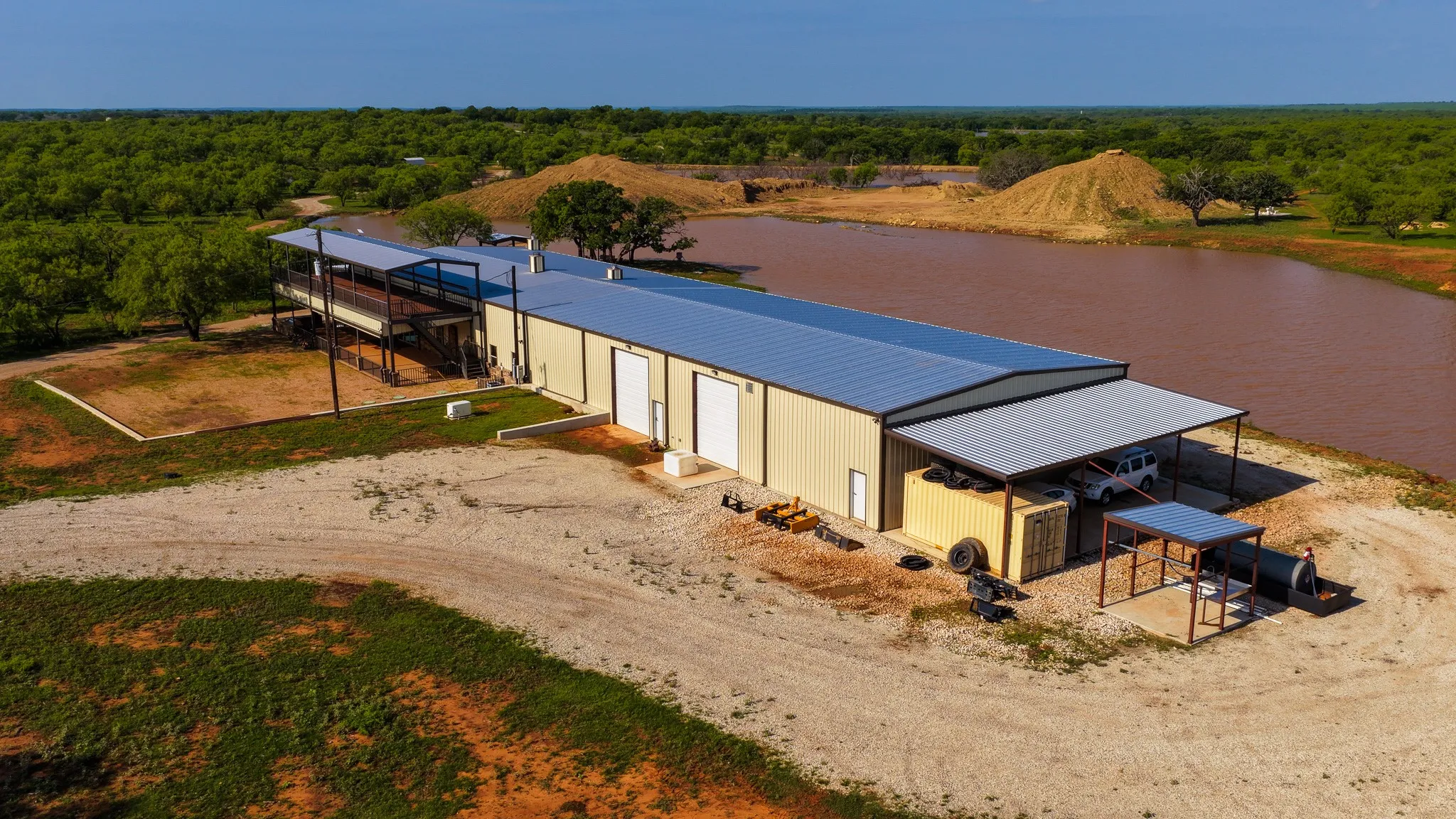 Farm For Sale in Young County , 10000 Fm 209, Graham, Texas 76450, 5 Bedroom, 4 Bathroom, 2 Garage spaces, 7,970 Sqft, built in 2022, Preowned, mls#21251893, Real Estate Agent in Graham, Homes For Sale in Young county, Homes For Sale in Graham, Realtor in Graham Texas, Real Estate Brokerage Independent Realty Texas, Luminita Cordes Realtor