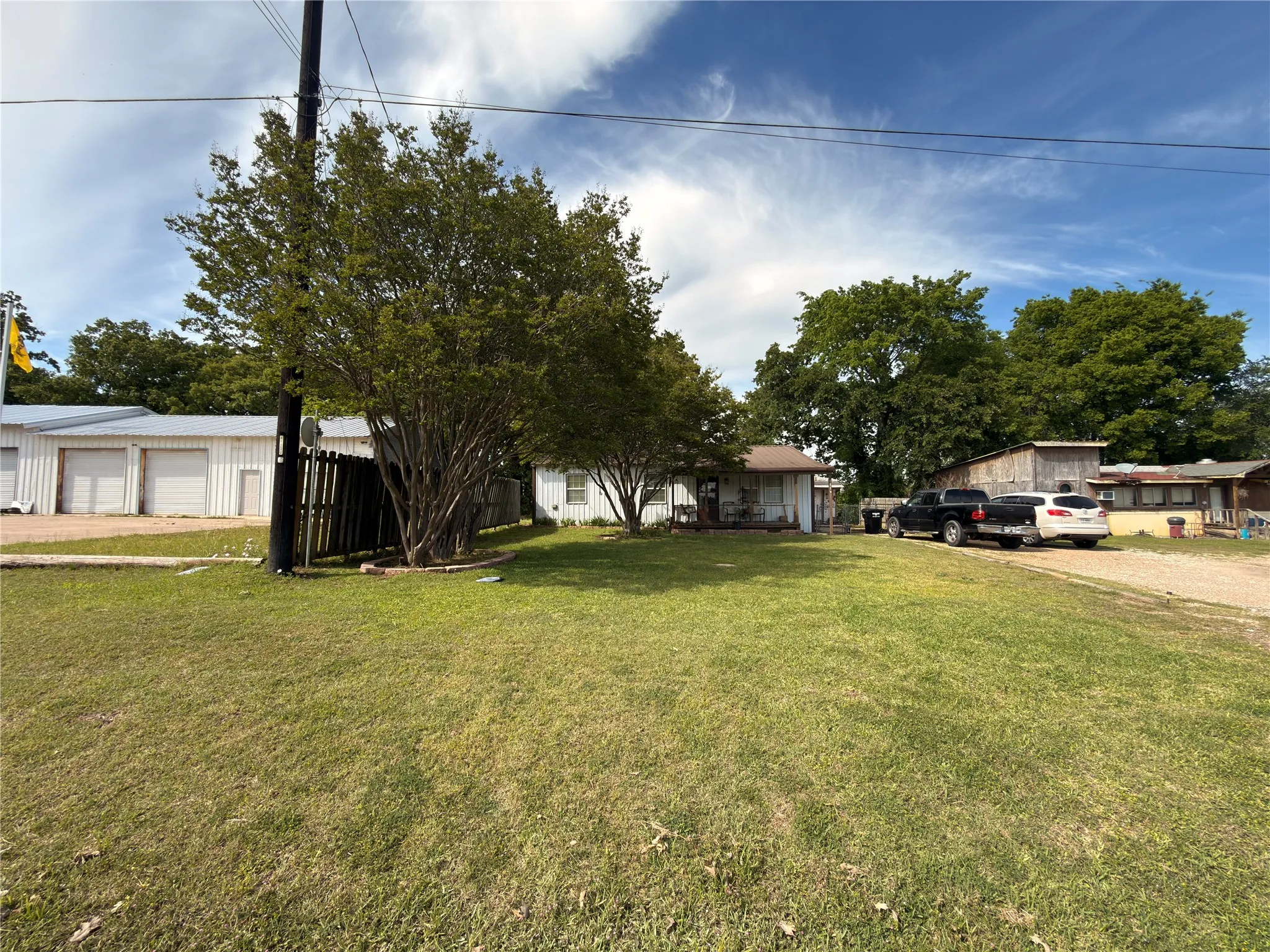 Office For Sale in Hunt County , 1116 E State Hwy 276, West Tawakoni, Texas 75474, 0, 0, Garage spaces, 0 Sqft, built in 1980, Preowned, Price $139,000, mls#21252361, Real Estate Agent in West Tawakoni, Homes For Sale in Hunt county, Homes For Sale in West Tawakoni, Realtor in West Tawakoni Texas, Real Estate Brokerage Independent Realty Texas, Luminita Cordes Realtor