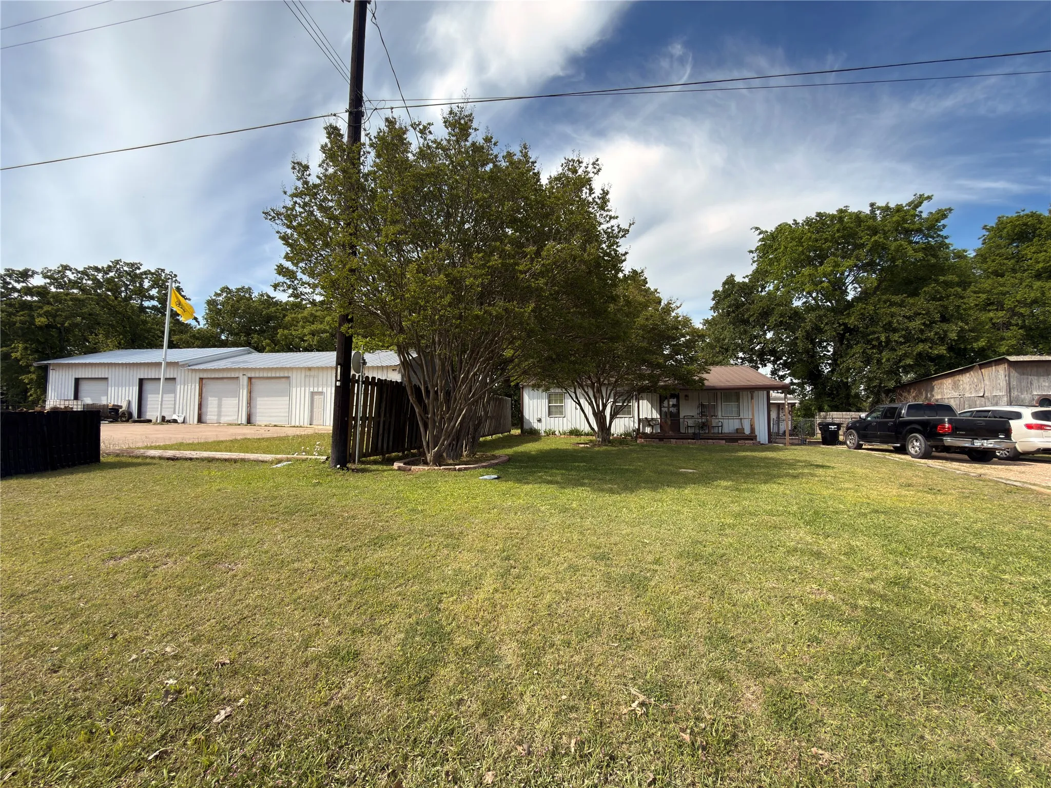 Office For Sale in Hunt County , 1116 E State Hwy 276, West Tawakoni, Texas 75474, 0, 0, Garage spaces, 0 Sqft, built in 1980, Preowned, Price $139,000, mls#21252361, Real Estate Agent in West Tawakoni, Homes For Sale in Hunt county, Homes For Sale in West Tawakoni, Realtor in West Tawakoni Texas, Real Estate Brokerage Independent Realty Texas, Luminita Cordes Realtor