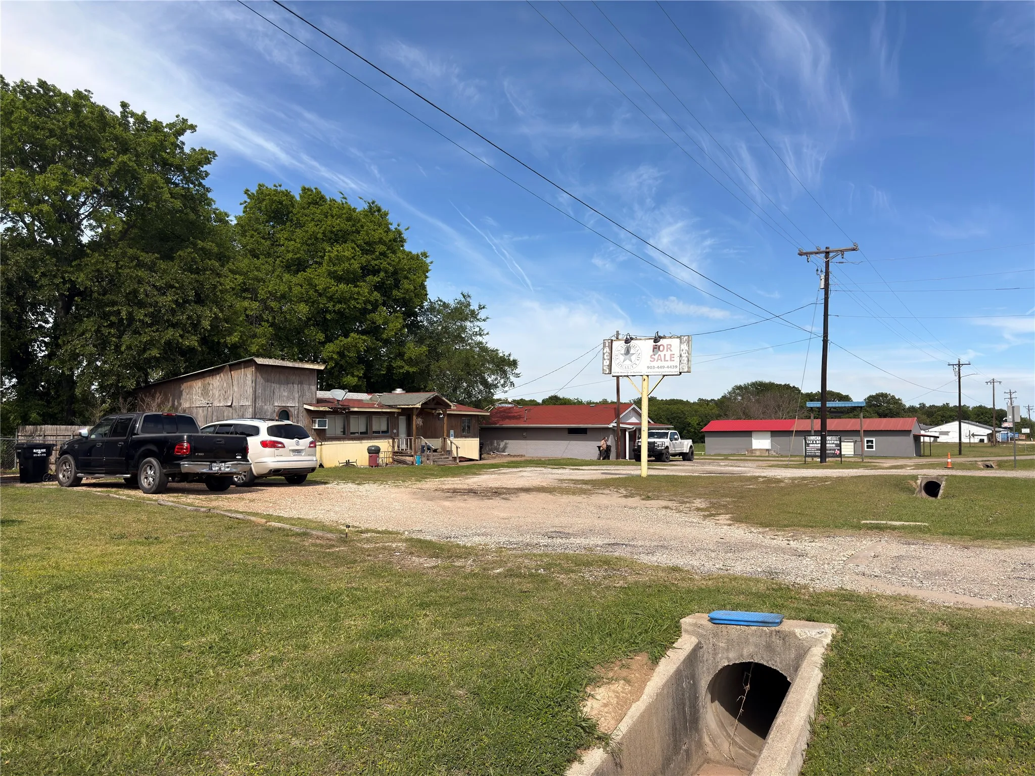 Office For Sale in Hunt County , 1116 E State Hwy 276, West Tawakoni, Texas 75474, 0, 0, Garage spaces, 0 Sqft, built in 1980, Preowned, Price $139,000, mls#21252361, Real Estate Agent in West Tawakoni, Homes For Sale in Hunt county, Homes For Sale in West Tawakoni, Realtor in West Tawakoni Texas, Real Estate Brokerage Independent Realty Texas, Luminita Cordes Realtor