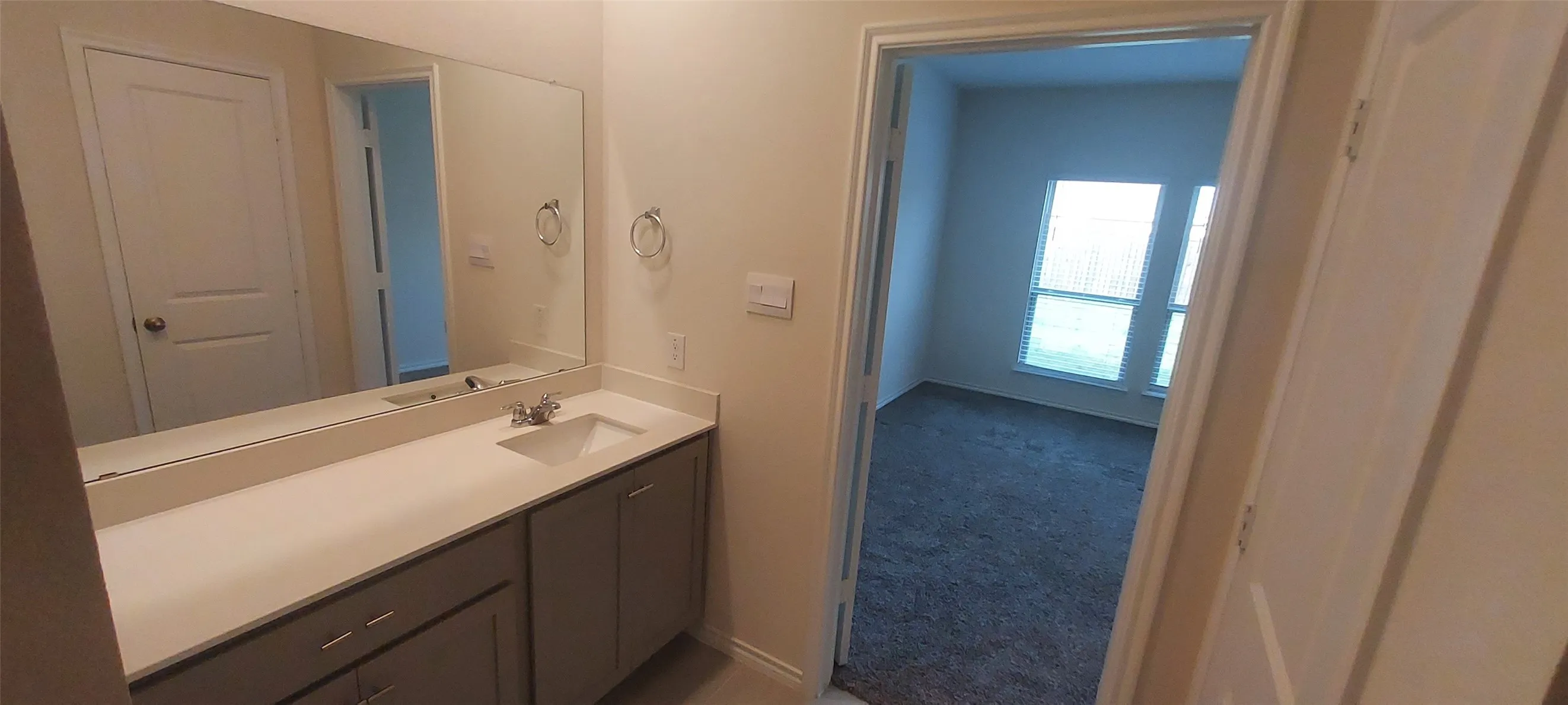 Single Family Residence For Sale in Kaufman County , 1914 Washoe Street, Forney, Texas 75126, 3 Bedroom, 3 Bathroom, 2 Garage spaces, 2,204 Sqft, built in 2023, Preowned, mls#21250580, Real Estate Agent in Forney, Homes For Sale in Kaufman county, Homes For Sale in Forney, Realtor in Forney Texas, Real Estate Brokerage Independent Realty Texas, Luminita Cordes Realtor