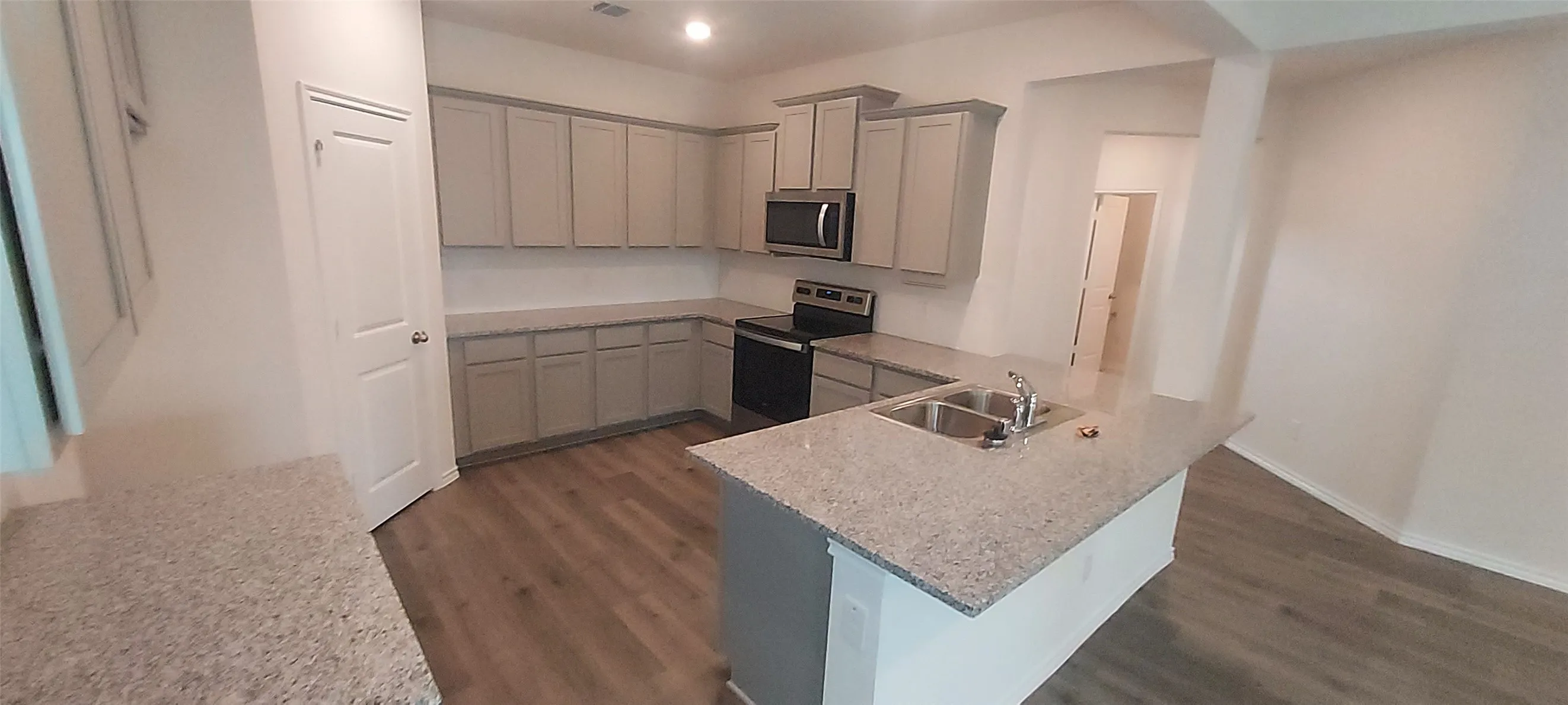 Single Family Residence For Sale in Kaufman County , 1914 Washoe Street, Forney, Texas 75126, 3 Bedroom, 3 Bathroom, 2 Garage spaces, 2,204 Sqft, built in 2023, Preowned, mls#21250580, Real Estate Agent in Forney, Homes For Sale in Kaufman county, Homes For Sale in Forney, Realtor in Forney Texas, Real Estate Brokerage Independent Realty Texas, Luminita Cordes Realtor