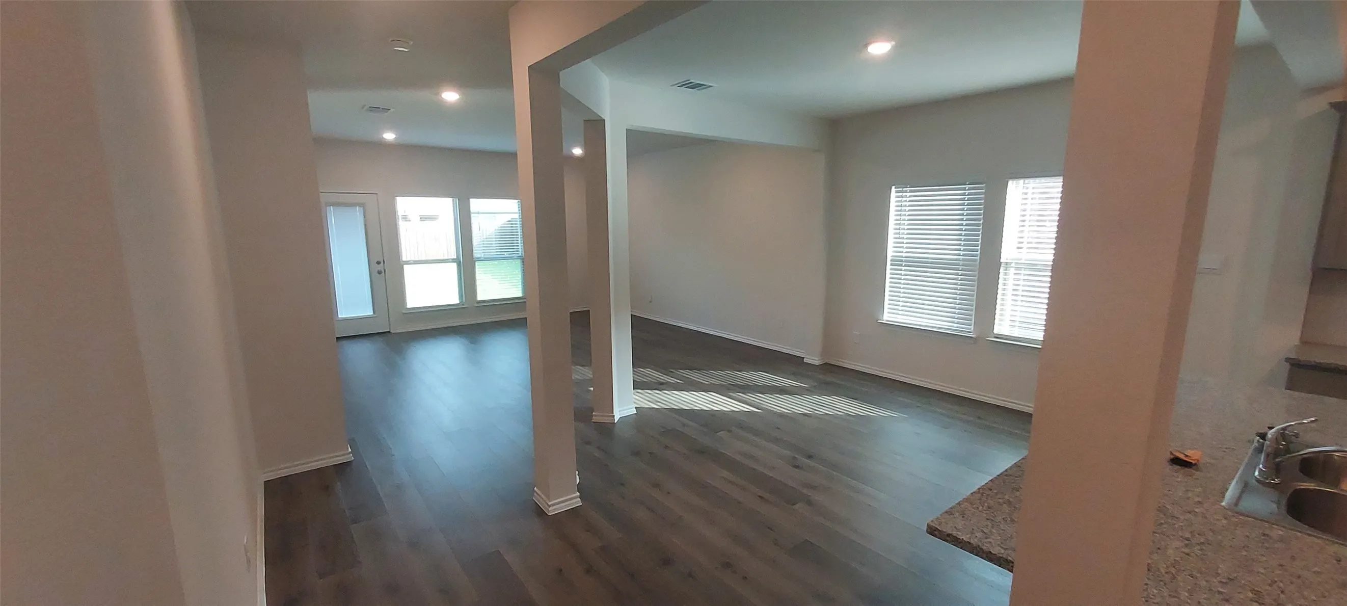 Single Family Residence For Sale in Kaufman County , 1914 Washoe Street, Forney, Texas 75126, 3 Bedroom, 3 Bathroom, 2 Garage spaces, 2,204 Sqft, built in 2023, Preowned, mls#21250580, Real Estate Agent in Forney, Homes For Sale in Kaufman county, Homes For Sale in Forney, Realtor in Forney Texas, Real Estate Brokerage Independent Realty Texas, Luminita Cordes Realtor