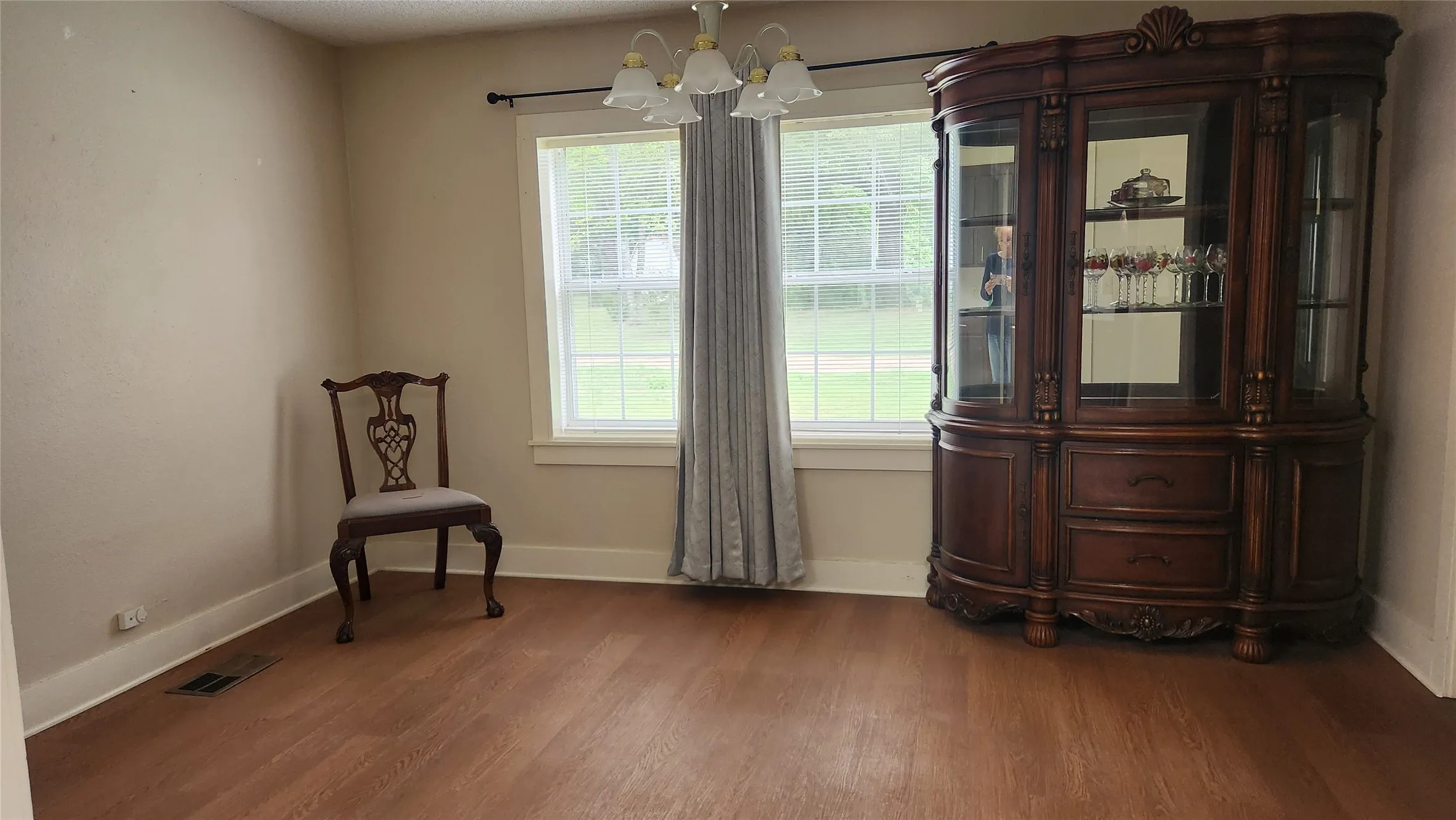 Formal dining room