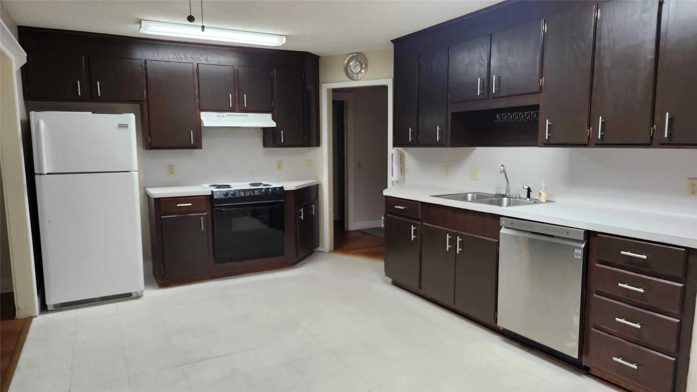 Spacious kitchen