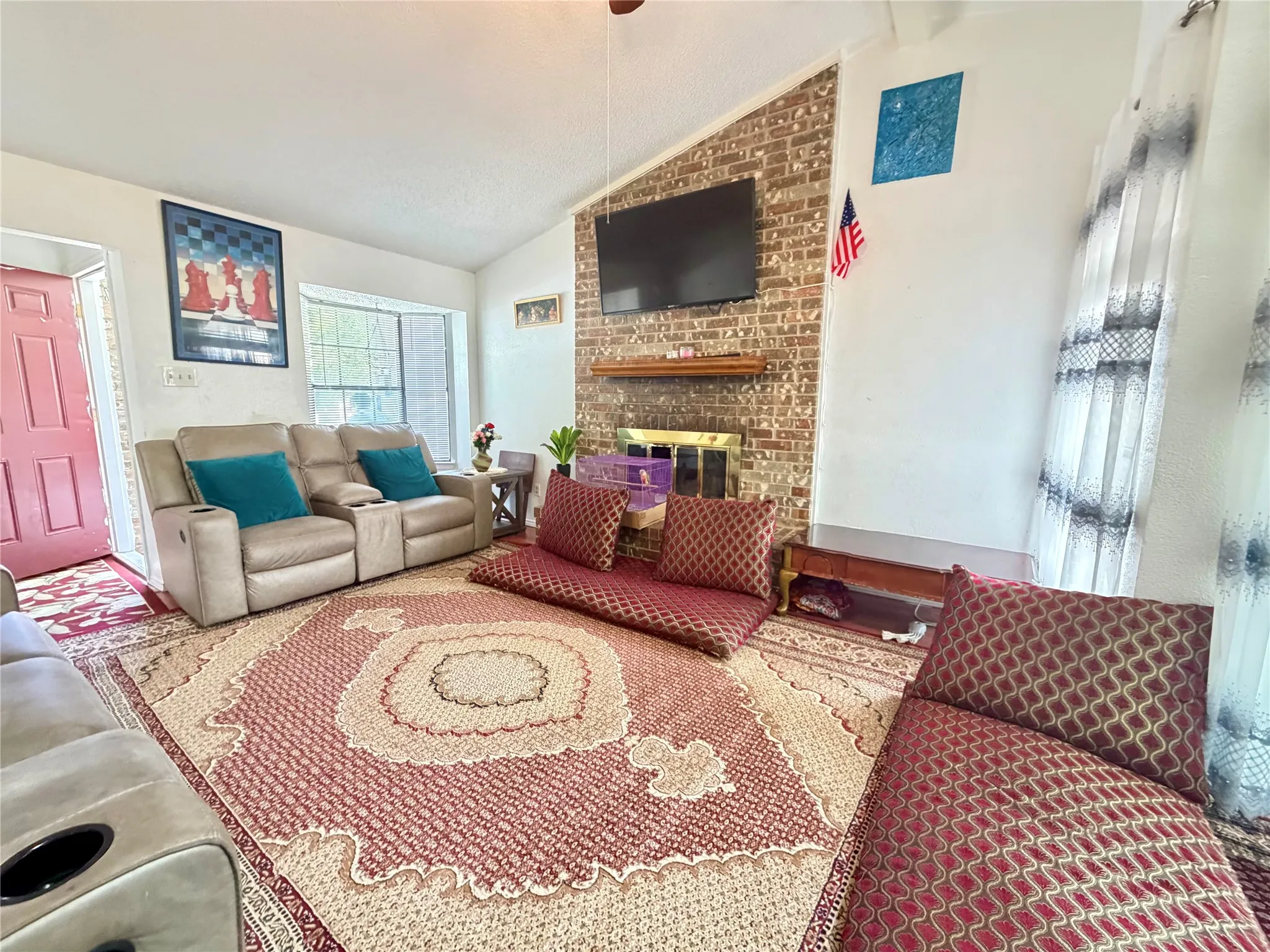 Single Family Residence For Sale in Dallas County , 2906 Nova Drive, Garland, Texas 75044, 3 Bedroom, 2 Bathroom, Garage spaces, 1,014 Sqft, built in 1976, mls#21252425, Real Estate Agent in Garland, Homes For Sale in Dallas county, Homes For Sale in Garland, Realtor in Garland Texas, Real Estate Brokerage Independent Realty Texas, Luminita Cordes Realtor