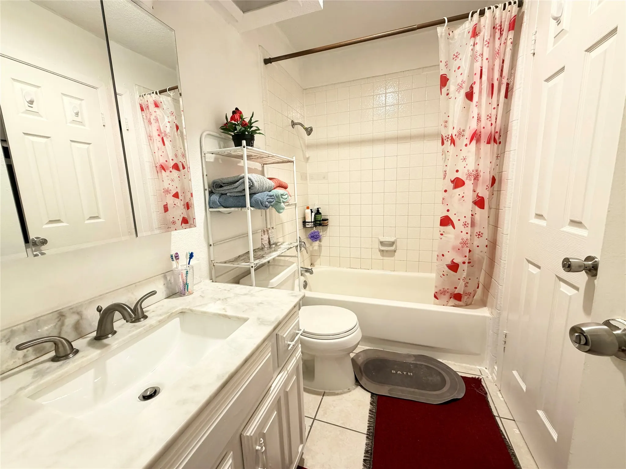 Single Family Residence For Sale in Dallas County , 2906 Nova Drive, Garland, Texas 75044, 3 Bedroom, 2 Bathroom, Garage spaces, 1,014 Sqft, built in 1976, mls#21252425, Real Estate Agent in Garland, Homes For Sale in Dallas county, Homes For Sale in Garland, Realtor in Garland Texas, Real Estate Brokerage Independent Realty Texas, Luminita Cordes Realtor