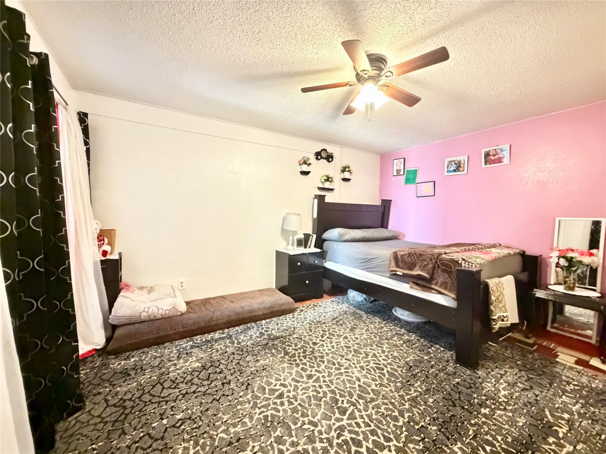 Single Family Residence For Sale in Dallas County , 2906 Nova Drive, Garland, Texas 75044, 3 Bedroom, 2 Bathroom, Garage spaces, 1,014 Sqft, built in 1976, mls#21252425, Real Estate Agent in Garland, Homes For Sale in Dallas county, Homes For Sale in Garland, Realtor in Garland Texas, Real Estate Brokerage Independent Realty Texas, Luminita Cordes Realtor