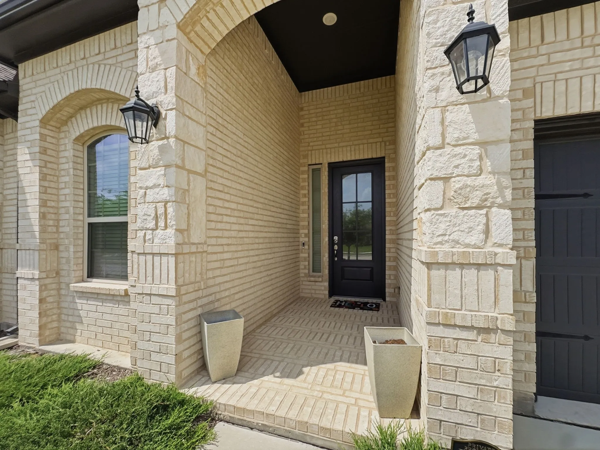 Single Family Residence For Sale in Ellis County , 2336 High Plain Lane, Waxahachie, Texas 75167, 3 Bedroom, 2 Bathroom, 2 Garage spaces, 2,110 Sqft, built in 2023, Preowned, mls#21252377, Real Estate Agent in Waxahachie, Homes For Sale in Ellis county, Homes For Sale in Waxahachie, Realtor in Waxahachie Texas, Real Estate Brokerage Independent Realty Texas, Luminita Cordes Realtor