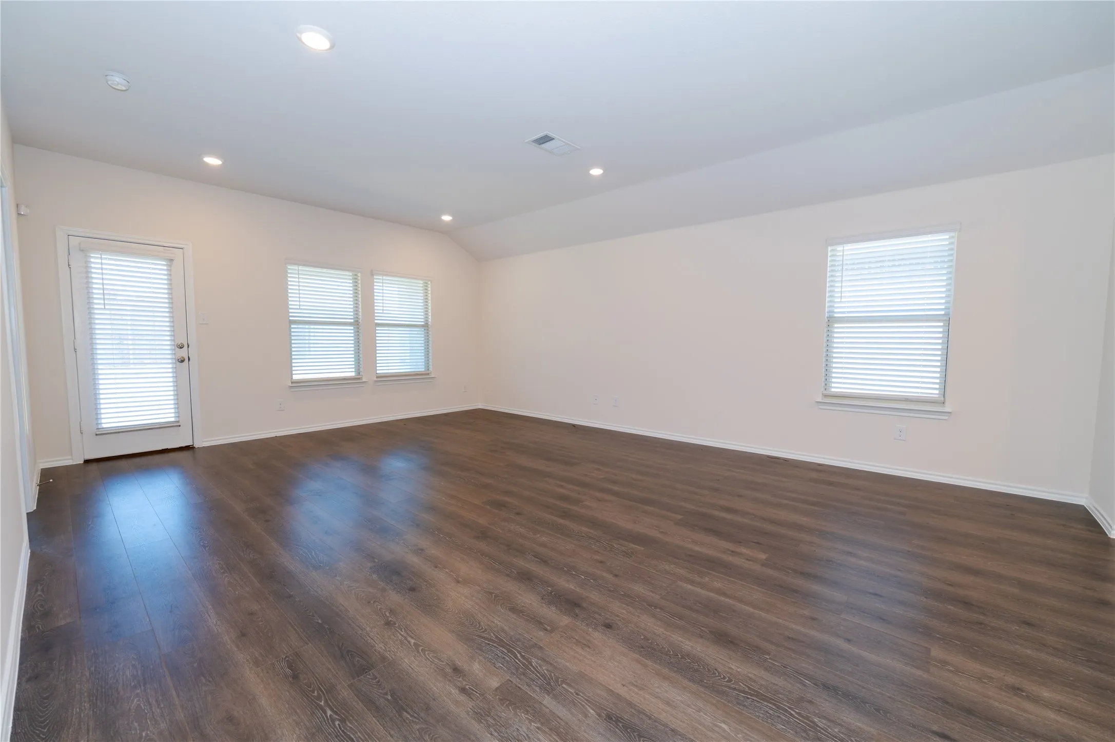 Single Family Residence For Sale in Rockwall County , 2478 Conklin Drive, Fate, Texas 75189, 4 Bedroom, 2 Bathroom, 2 Garage spaces, 1,669 Sqft, built in 2020, Preowned, mls#21251912, Real Estate Agent in Fate, Homes For Sale in Rockwall county, Homes For Sale in Fate, Realtor in Fate Texas, Real Estate Brokerage Independent Realty Texas, Luminita Cordes Realtor