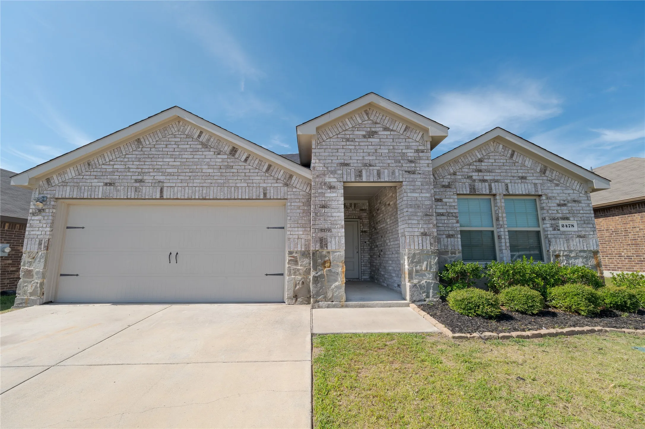 Single Family Residence For Sale in Rockwall County , 2478 Conklin Drive, Fate, Texas 75189, 4 Bedroom, 2 Bathroom, 2 Garage spaces, 1,669 Sqft, built in 2020, Preowned, mls#21251912, Real Estate Agent in Fate, Homes For Sale in Rockwall county, Homes For Sale in Fate, Realtor in Fate Texas, Real Estate Brokerage Independent Realty Texas, Luminita Cordes Realtor