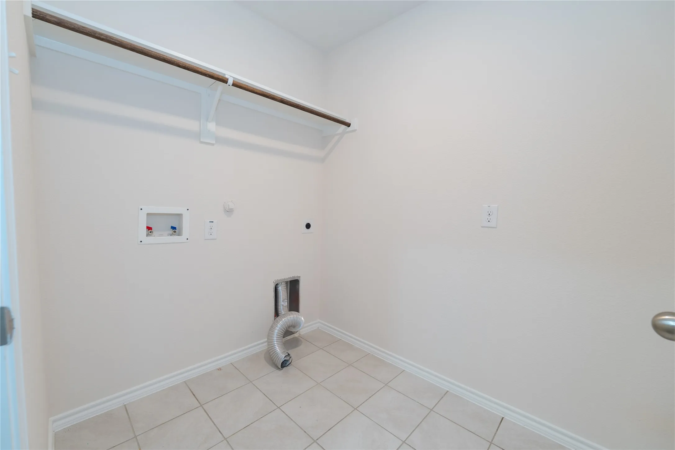Single Family Residence For Sale in Rockwall County , 2478 Conklin Drive, Fate, Texas 75189, 4 Bedroom, 2 Bathroom, 2 Garage spaces, 1,669 Sqft, built in 2020, Preowned, mls#21251912, Real Estate Agent in Fate, Homes For Sale in Rockwall county, Homes For Sale in Fate, Realtor in Fate Texas, Real Estate Brokerage Independent Realty Texas, Luminita Cordes Realtor