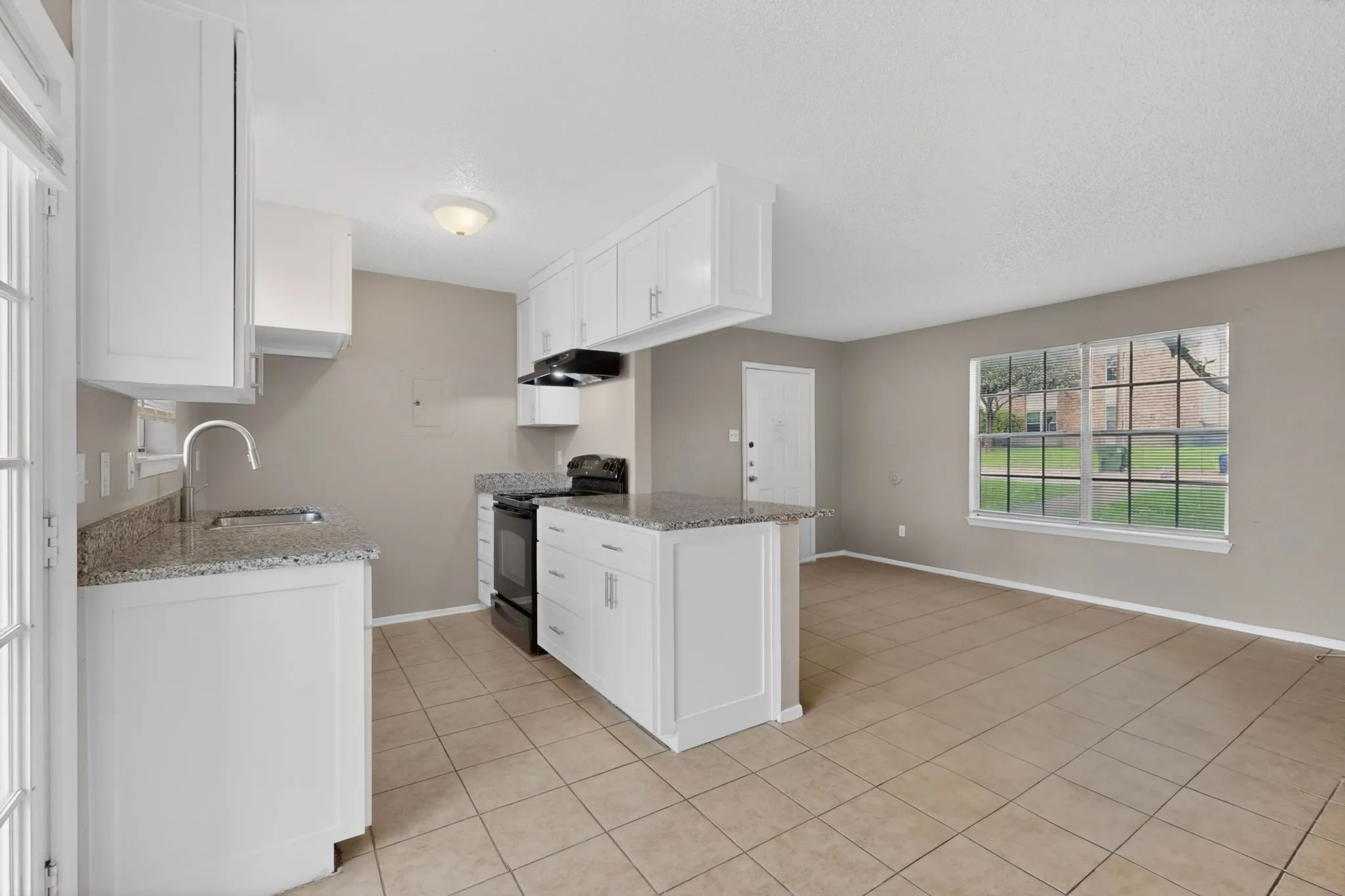 Duplex For Rent in Tarrant County , 8024 Cambridge Circle A, White Settlement, Texas 76108, 2 Bedroom, 2 Bathroom, Garage spaces, 1,000 Sqft, built in 1986, mls#21252479, Real Estate Agent in White Settlement, Homes For Rent in Tarrant county, Homes For Rent in White Settlement, Realtor in White Settlement Texas, Real Estate Brokerage Independent Realty Texas, Luminita Cordes Realtor
