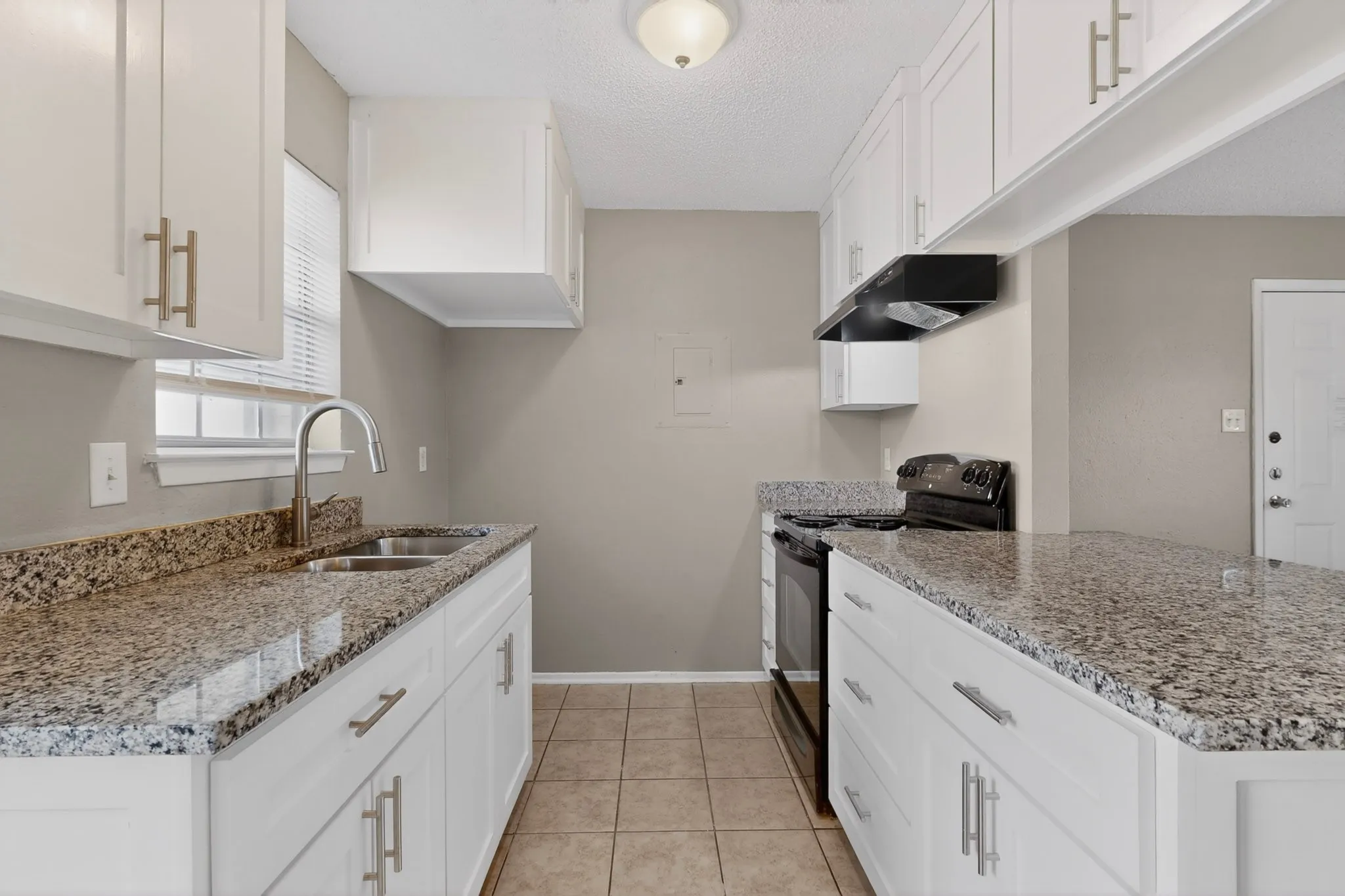 Duplex For Rent in Tarrant County , 8024 Cambridge Circle A, White Settlement, Texas 76108, 2 Bedroom, 2 Bathroom, Garage spaces, 1,000 Sqft, built in 1986, mls#21252479, Real Estate Agent in White Settlement, Homes For Rent in Tarrant county, Homes For Rent in White Settlement, Realtor in White Settlement Texas, Real Estate Brokerage Independent Realty Texas, Luminita Cordes Realtor