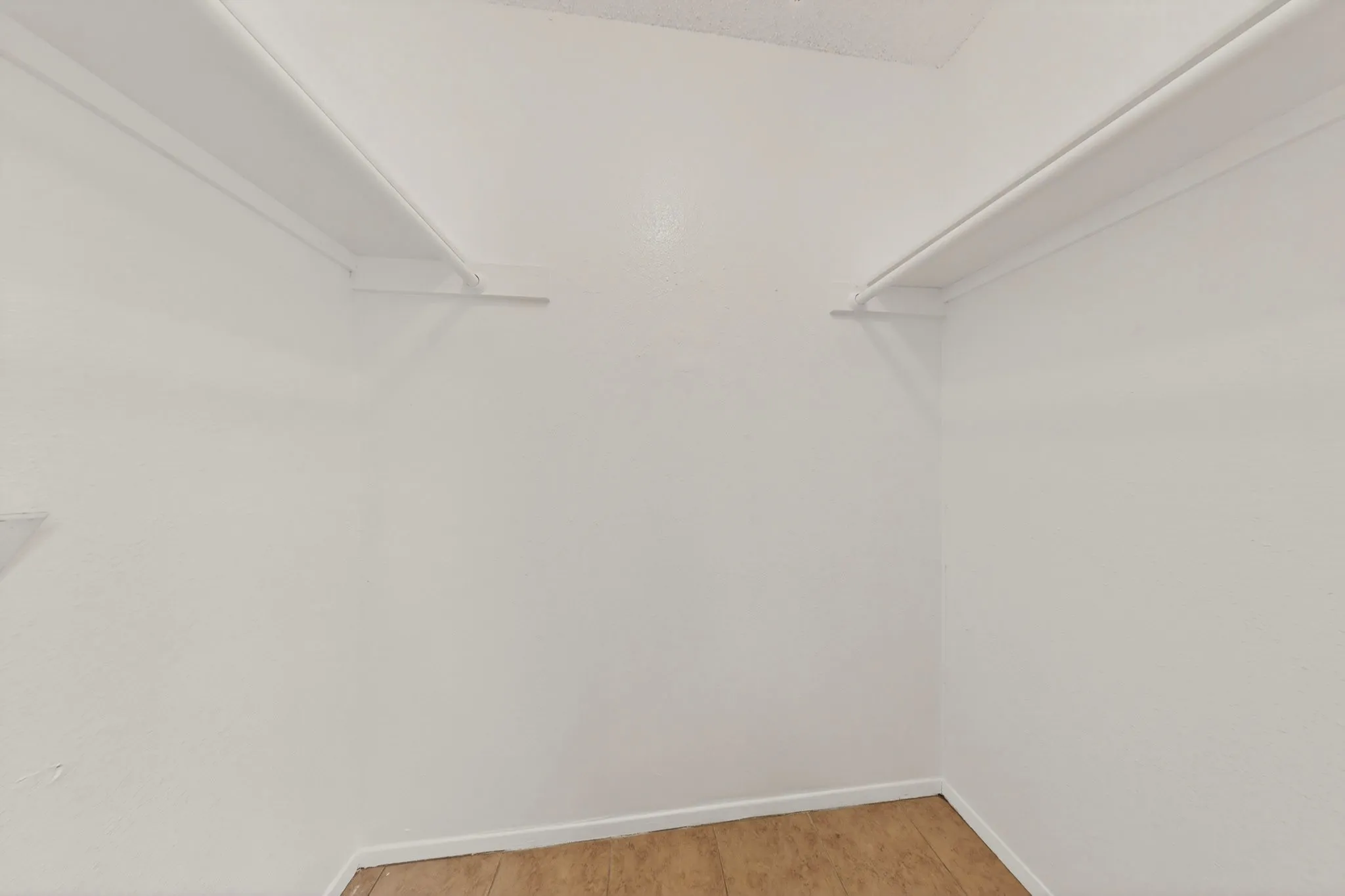 Duplex For Rent in Tarrant County , 8024 Cambridge Circle A, White Settlement, Texas 76108, 2 Bedroom, 2 Bathroom, Garage spaces, 1,000 Sqft, built in 1986, mls#21252479, Real Estate Agent in White Settlement, Homes For Rent in Tarrant county, Homes For Rent in White Settlement, Realtor in White Settlement Texas, Real Estate Brokerage Independent Realty Texas, Luminita Cordes Realtor