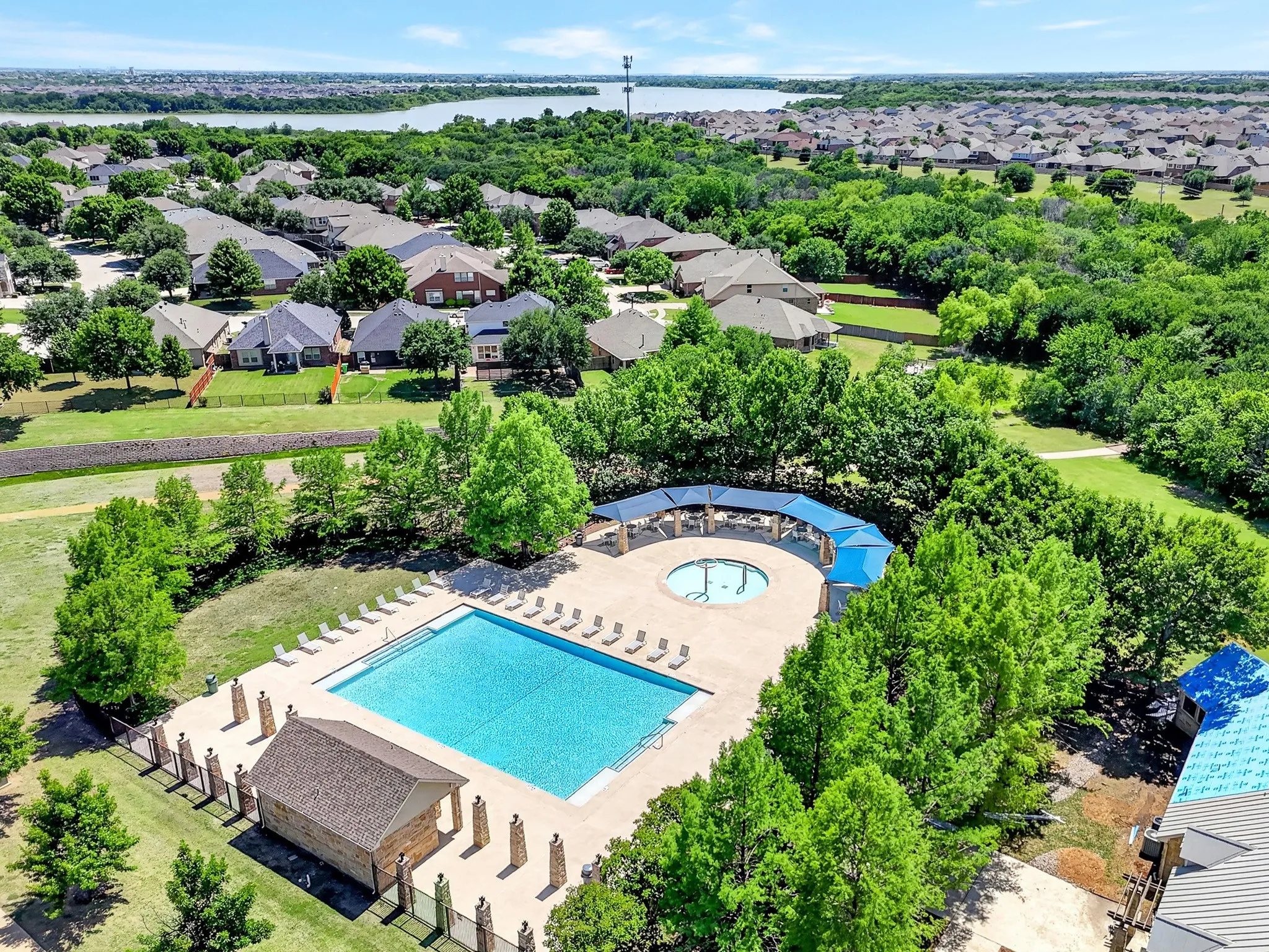 Single Family Residence For Sale in Denton County , 1800 Christopher Creek Drive, Little Elm, Texas 75068, 3 Bedroom, 2 Bathroom, 2 Garage spaces, 1,423 Sqft, built in 2014, mls#21243220, Real Estate Agent in Little Elm, Homes For Sale in Denton county, Homes For Sale in Little Elm, Realtor in Little Elm Texas, Real Estate Brokerage Independent Realty Texas, Luminita Cordes Realtor