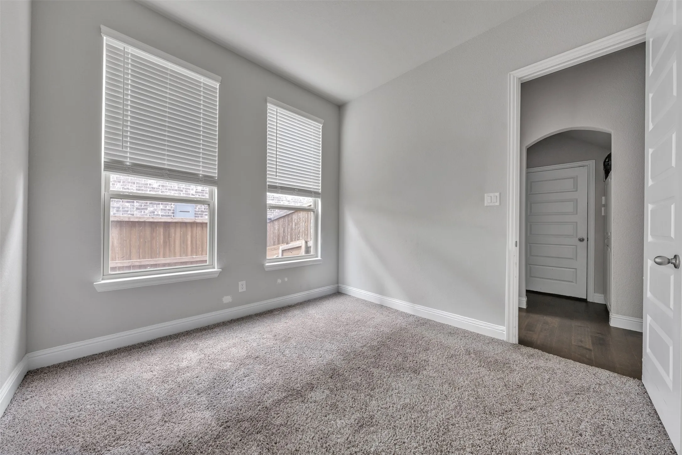 Single Family Residence For Sale in Ellis County , 1802 Graham Way, Mansfield, Texas 76063, 4 Bedroom, 3 Bathroom, 2 Garage spaces, 2,861 Sqft, built in 2021, Preowned, mls#21247003, Real Estate Agent in Mansfield, Homes For Sale in Ellis county, Homes For Sale in Mansfield, Realtor in Mansfield Texas, Real Estate Brokerage Independent Realty Texas, Luminita Cordes Realtor