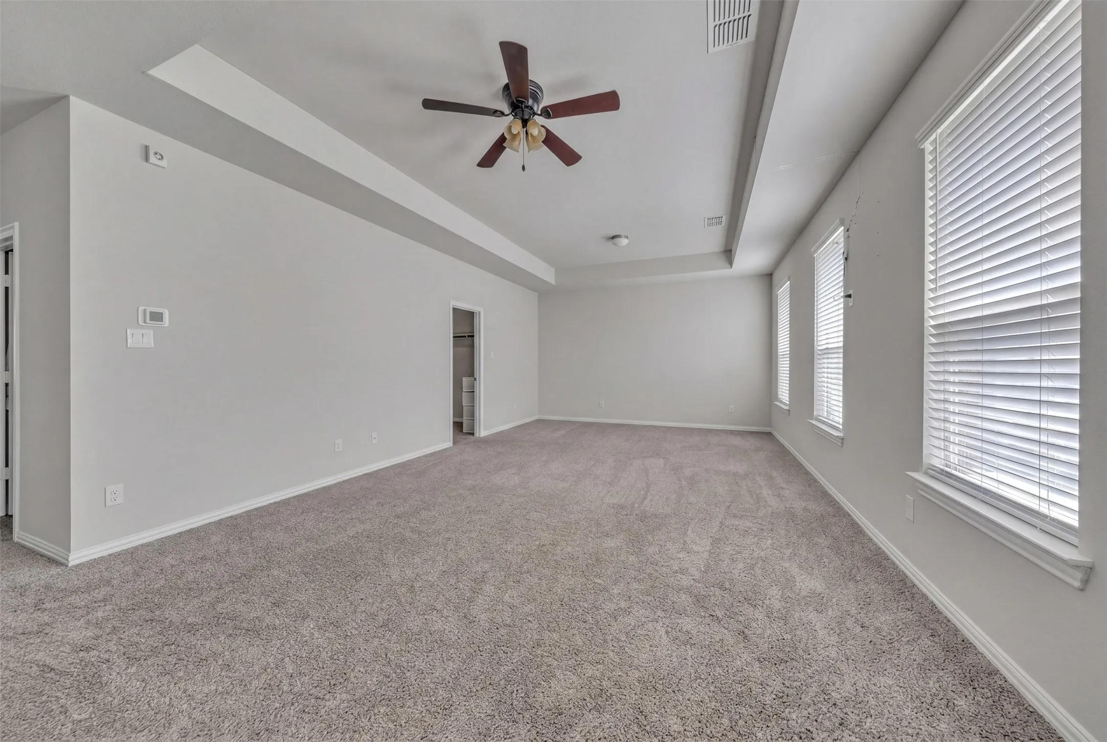 Single Family Residence For Sale in Ellis County , 1802 Graham Way, Mansfield, Texas 76063, 4 Bedroom, 3 Bathroom, 2 Garage spaces, 2,861 Sqft, built in 2021, Preowned, mls#21247003, Real Estate Agent in Mansfield, Homes For Sale in Ellis county, Homes For Sale in Mansfield, Realtor in Mansfield Texas, Real Estate Brokerage Independent Realty Texas, Luminita Cordes Realtor