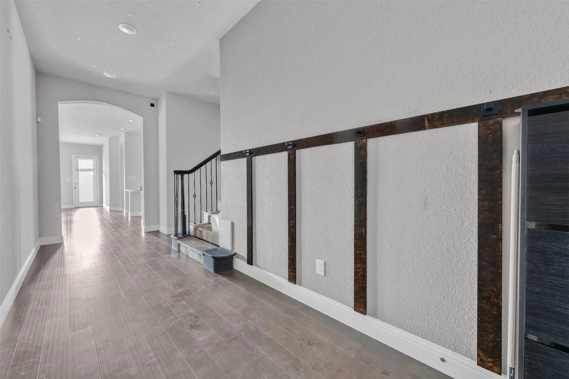 Single Family Residence For Sale in Ellis County , 1802 Graham Way, Mansfield, Texas 76063, 4 Bedroom, 3 Bathroom, 2 Garage spaces, 2,861 Sqft, built in 2021, Preowned, mls#21247003, Real Estate Agent in Mansfield, Homes For Sale in Ellis county, Homes For Sale in Mansfield, Realtor in Mansfield Texas, Real Estate Brokerage Independent Realty Texas, Luminita Cordes Realtor