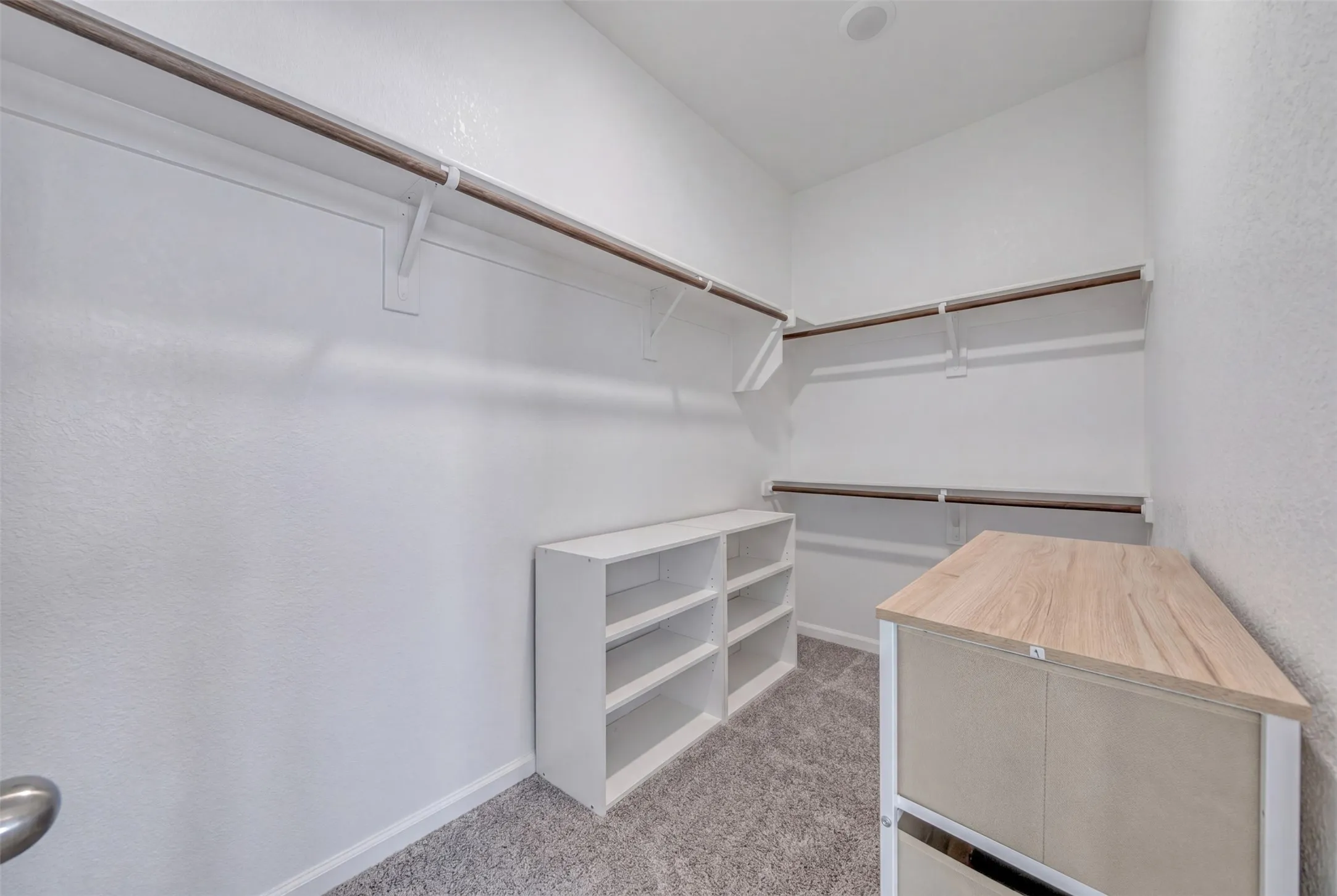 Single Family Residence For Sale in Ellis County , 1802 Graham Way, Mansfield, Texas 76063, 4 Bedroom, 3 Bathroom, 2 Garage spaces, 2,861 Sqft, built in 2021, Preowned, mls#21247003, Real Estate Agent in Mansfield, Homes For Sale in Ellis county, Homes For Sale in Mansfield, Realtor in Mansfield Texas, Real Estate Brokerage Independent Realty Texas, Luminita Cordes Realtor