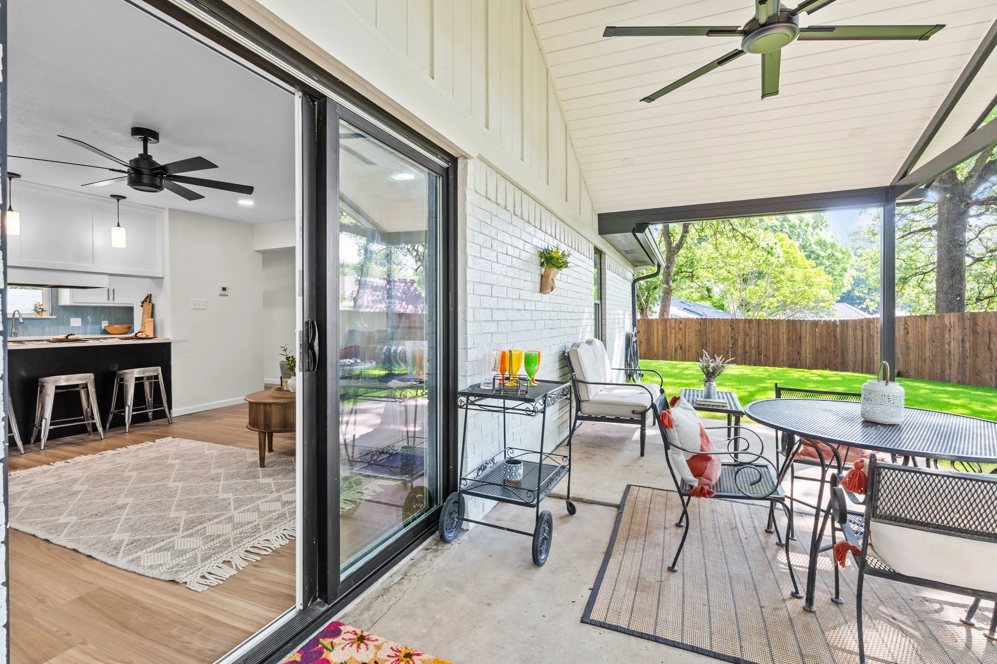 Single Family Residence For Sale in Parker County , 103 Camelot Drive, Weatherford, Texas 76086, 3 Bedroom, 2 Bathroom, 2 Garage spaces, 1,328 Sqft, built in 1982, mls#21240708, Real Estate Agent in Weatherford, Homes For Sale in Parker county, Homes For Sale in Weatherford, Realtor in Weatherford Texas, Real Estate Brokerage Independent Realty Texas, Luminita Cordes Realtor