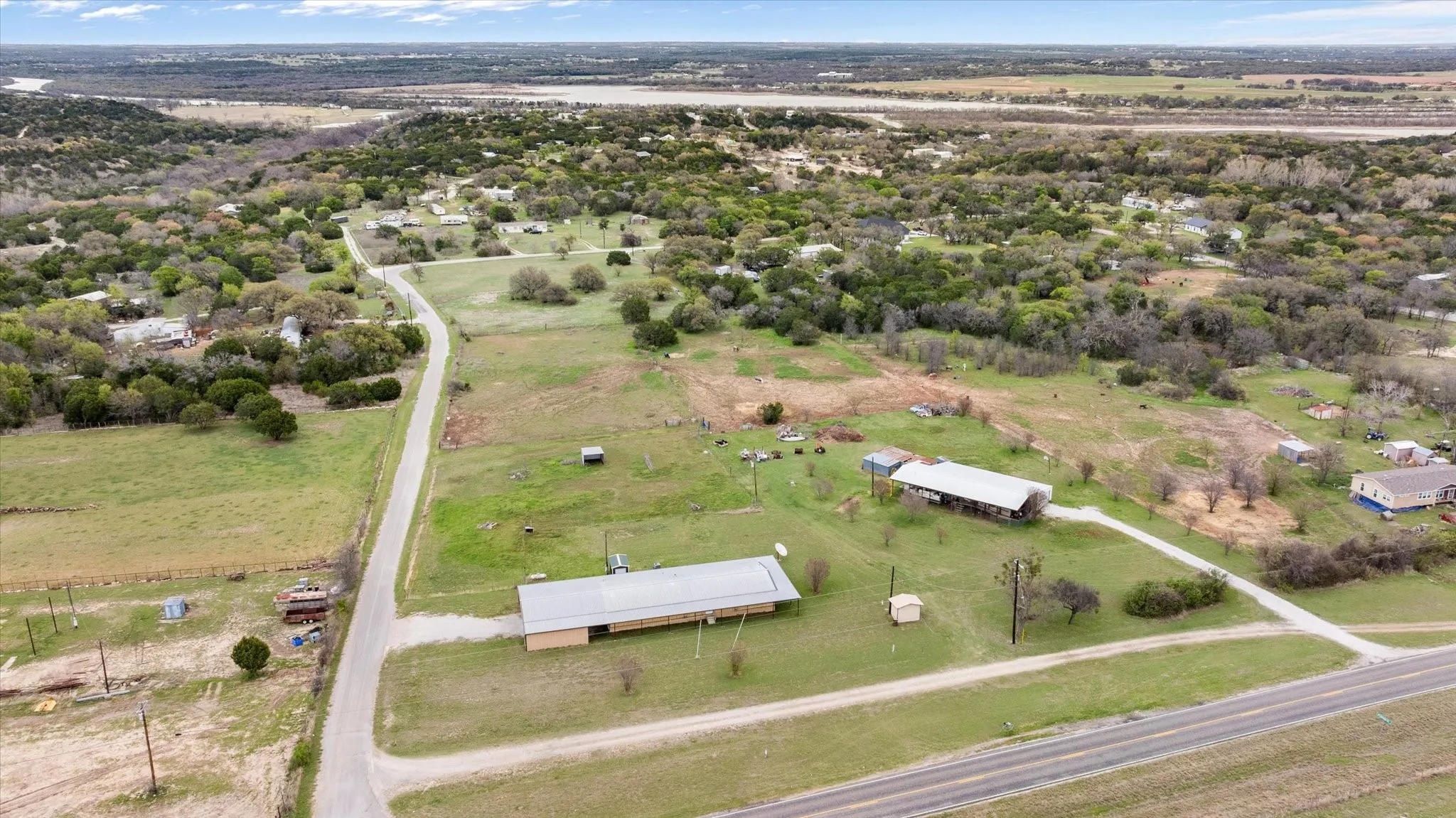 Mobile Home For Sale in Hood County , 6931 Tin Top Highway, Weatherford, Texas 76087, 4 Bedroom, 3 Bathroom, Garage spaces, 2,128 Sqft, built in 1998, mls#21252439, Real Estate Agent in Weatherford, Homes For Sale in Hood county, Homes For Sale in Weatherford, Realtor in Weatherford Texas, Real Estate Brokerage Independent Realty Texas, Luminita Cordes Realtor