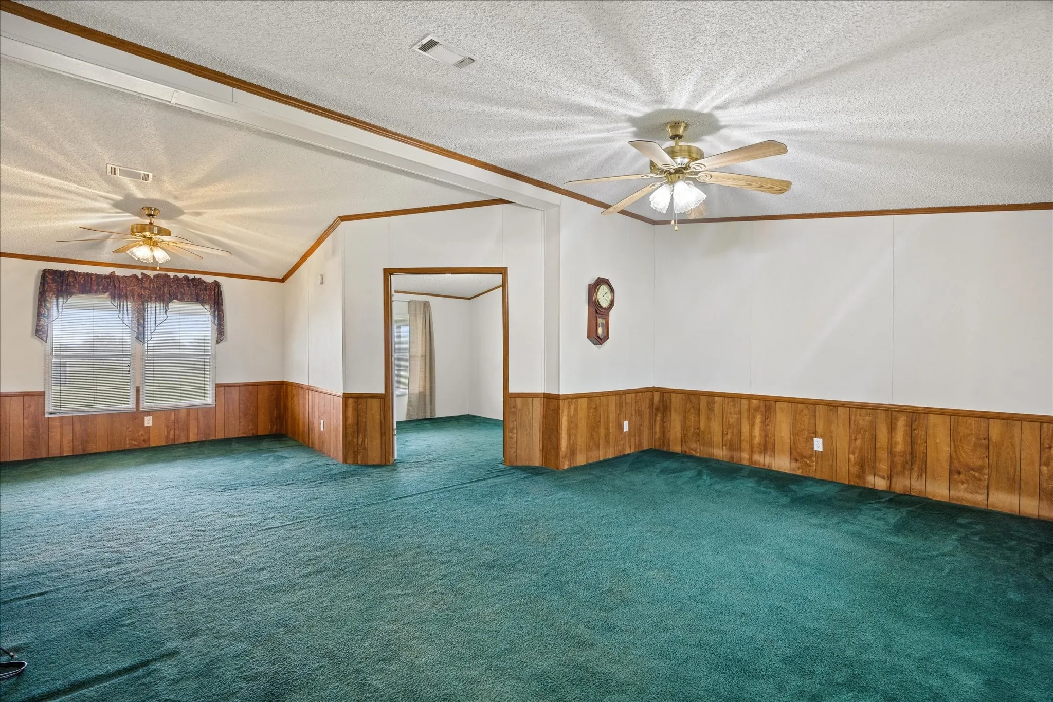 Mobile Home For Sale in Hood County , 6931 Tin Top Highway, Weatherford, Texas 76087, 4 Bedroom, 3 Bathroom, Garage spaces, 2,128 Sqft, built in 1998, mls#21252439, Real Estate Agent in Weatherford, Homes For Sale in Hood county, Homes For Sale in Weatherford, Realtor in Weatherford Texas, Real Estate Brokerage Independent Realty Texas, Luminita Cordes Realtor