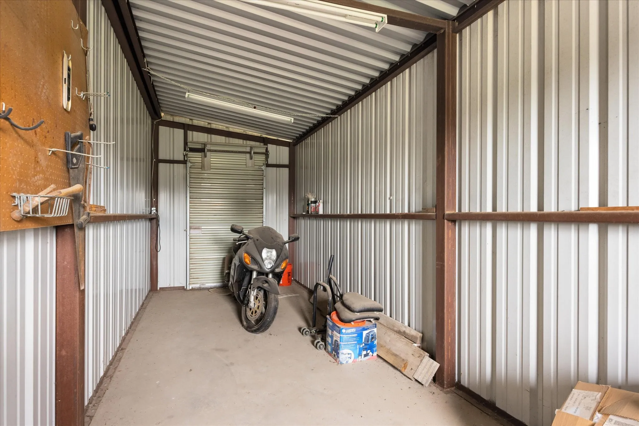 Mobile Home For Sale in Hood County , 6931 Tin Top Highway, Weatherford, Texas 76087, 4 Bedroom, 3 Bathroom, Garage spaces, 2,128 Sqft, built in 1998, mls#21252439, Real Estate Agent in Weatherford, Homes For Sale in Hood county, Homes For Sale in Weatherford, Realtor in Weatherford Texas, Real Estate Brokerage Independent Realty Texas, Luminita Cordes Realtor