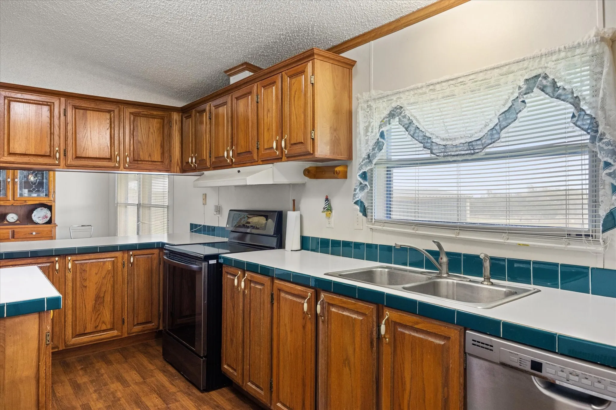 Mobile Home For Sale in Hood County , 6931 Tin Top Highway, Weatherford, Texas 76087, 4 Bedroom, 3 Bathroom, Garage spaces, 2,128 Sqft, built in 1998, mls#21252439, Real Estate Agent in Weatherford, Homes For Sale in Hood county, Homes For Sale in Weatherford, Realtor in Weatherford Texas, Real Estate Brokerage Independent Realty Texas, Luminita Cordes Realtor