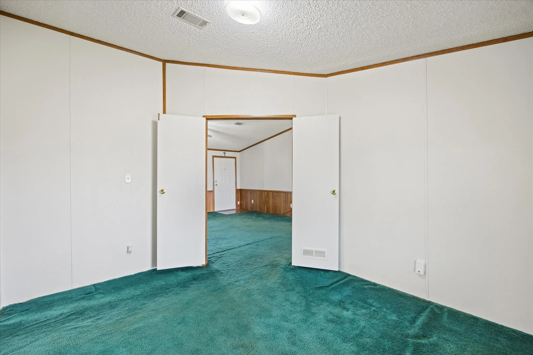 Mobile Home For Sale in Hood County , 6931 Tin Top Highway, Weatherford, Texas 76087, 4 Bedroom, 3 Bathroom, Garage spaces, 2,128 Sqft, built in 1998, mls#21252439, Real Estate Agent in Weatherford, Homes For Sale in Hood county, Homes For Sale in Weatherford, Realtor in Weatherford Texas, Real Estate Brokerage Independent Realty Texas, Luminita Cordes Realtor