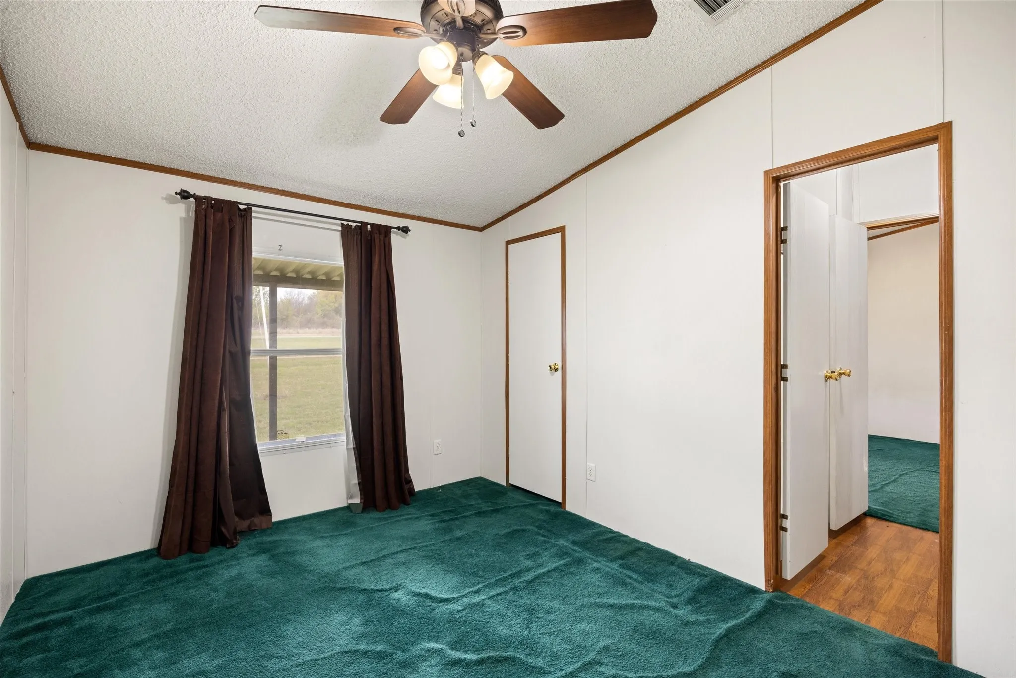 Mobile Home For Sale in Hood County , 6931 Tin Top Highway, Weatherford, Texas 76087, 4 Bedroom, 3 Bathroom, Garage spaces, 2,128 Sqft, built in 1998, mls#21252439, Real Estate Agent in Weatherford, Homes For Sale in Hood county, Homes For Sale in Weatherford, Realtor in Weatherford Texas, Real Estate Brokerage Independent Realty Texas, Luminita Cordes Realtor