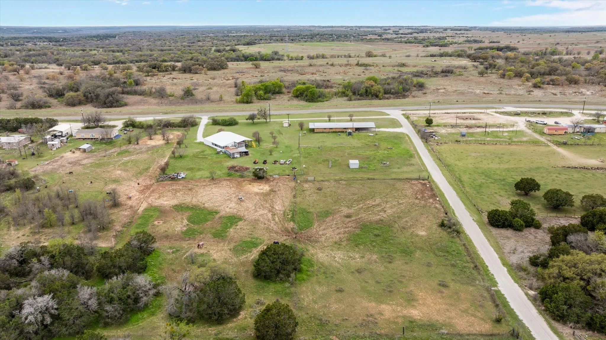 Mobile Home For Sale in Hood County , 6931 Tin Top Highway, Weatherford, Texas 76087, 4 Bedroom, 3 Bathroom, Garage spaces, 2,128 Sqft, built in 1998, mls#21252439, Real Estate Agent in Weatherford, Homes For Sale in Hood county, Homes For Sale in Weatherford, Realtor in Weatherford Texas, Real Estate Brokerage Independent Realty Texas, Luminita Cordes Realtor