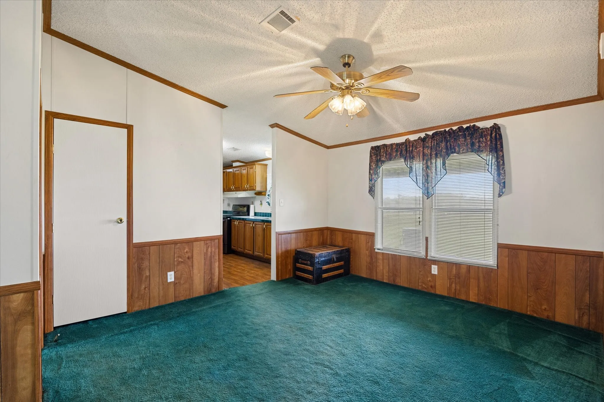 Mobile Home For Sale in Hood County , 6931 Tin Top Highway, Weatherford, Texas 76087, 4 Bedroom, 3 Bathroom, Garage spaces, 2,128 Sqft, built in 1998, mls#21252439, Real Estate Agent in Weatherford, Homes For Sale in Hood county, Homes For Sale in Weatherford, Realtor in Weatherford Texas, Real Estate Brokerage Independent Realty Texas, Luminita Cordes Realtor