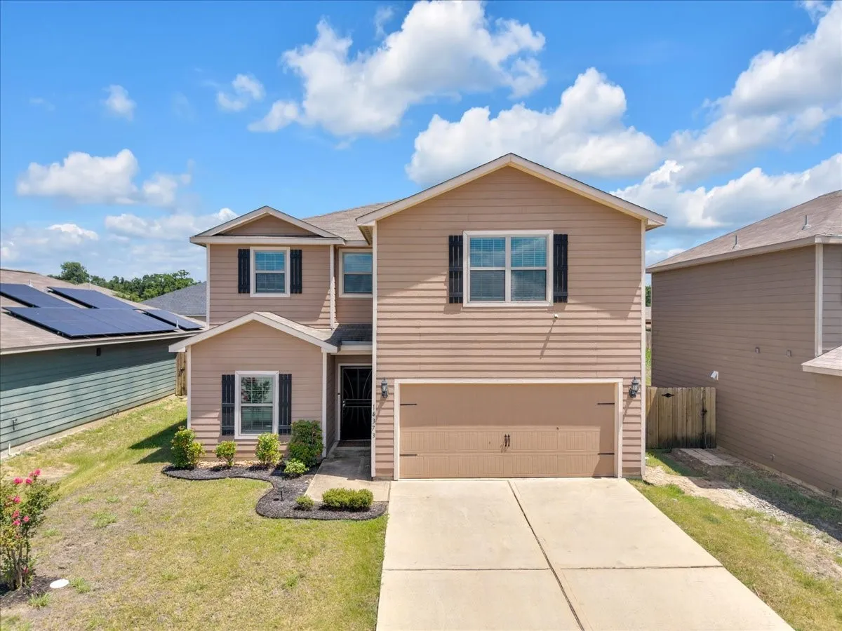 Single Family Residence For Sale in Dallas County , 14373 Wrangler Way, Dallas, Texas 75253, 5 Bedroom, 3 Bathroom, 2 Garage spaces, 2,572 Sqft, built in 2019, Preowned, mls#21252107, Real Estate Agent in Dallas, Homes For Sale in Dallas county, Homes For Sale in Dallas, Realtor in Dallas Texas, Real Estate Brokerage Independent Realty Texas, Luminita Cordes Realtor