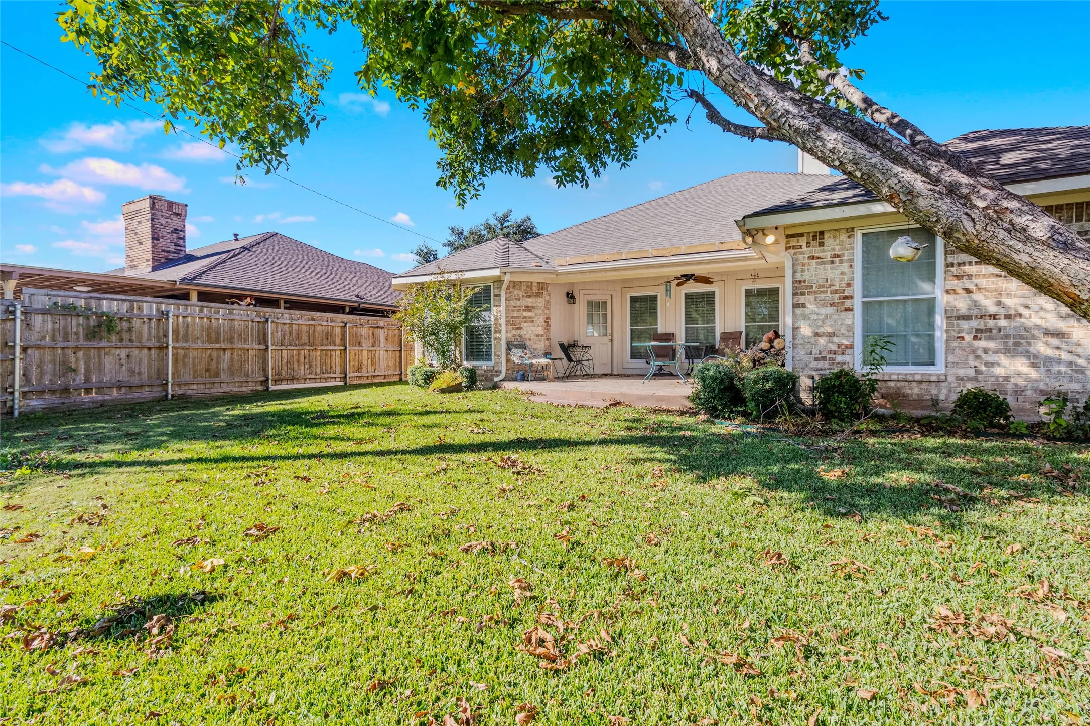 Single Family Residence For Sale in Kaufman County , 507 Azalea Drive, Forney, Texas 75126, 3 Bedroom, 2 Bathroom, 2 Garage spaces, 1,598 Sqft, built in 1993, Preowned, mls#21134592, Real Estate Agent in Forney, Homes For Sale in Kaufman county, Homes For Sale in Forney, Realtor in Forney Texas, Real Estate Brokerage Independent Realty Texas, Luminita Cordes Realtor