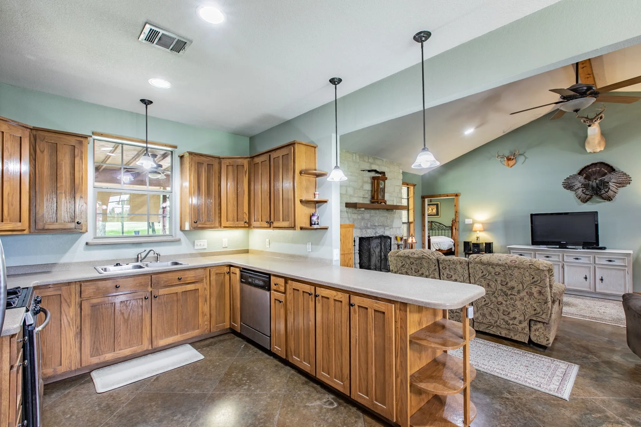 Farm For Sale in Bosque County , 5636 Fm 56, Clifton, Texas 76634, 3 Bedrooms, 2 Bathrooms, 2 Garage spaces, 1,847 Sqft, built in 2003, Price $775,000, mls#21252359, Real Estate Agent in Clifton, Homes For Sale in Bosque county, Homes For Sale in Clifton, Realtor in Clifton Texas, Real Estate Brokerage Independent Realty Texas, Luminita Cordes Realtor