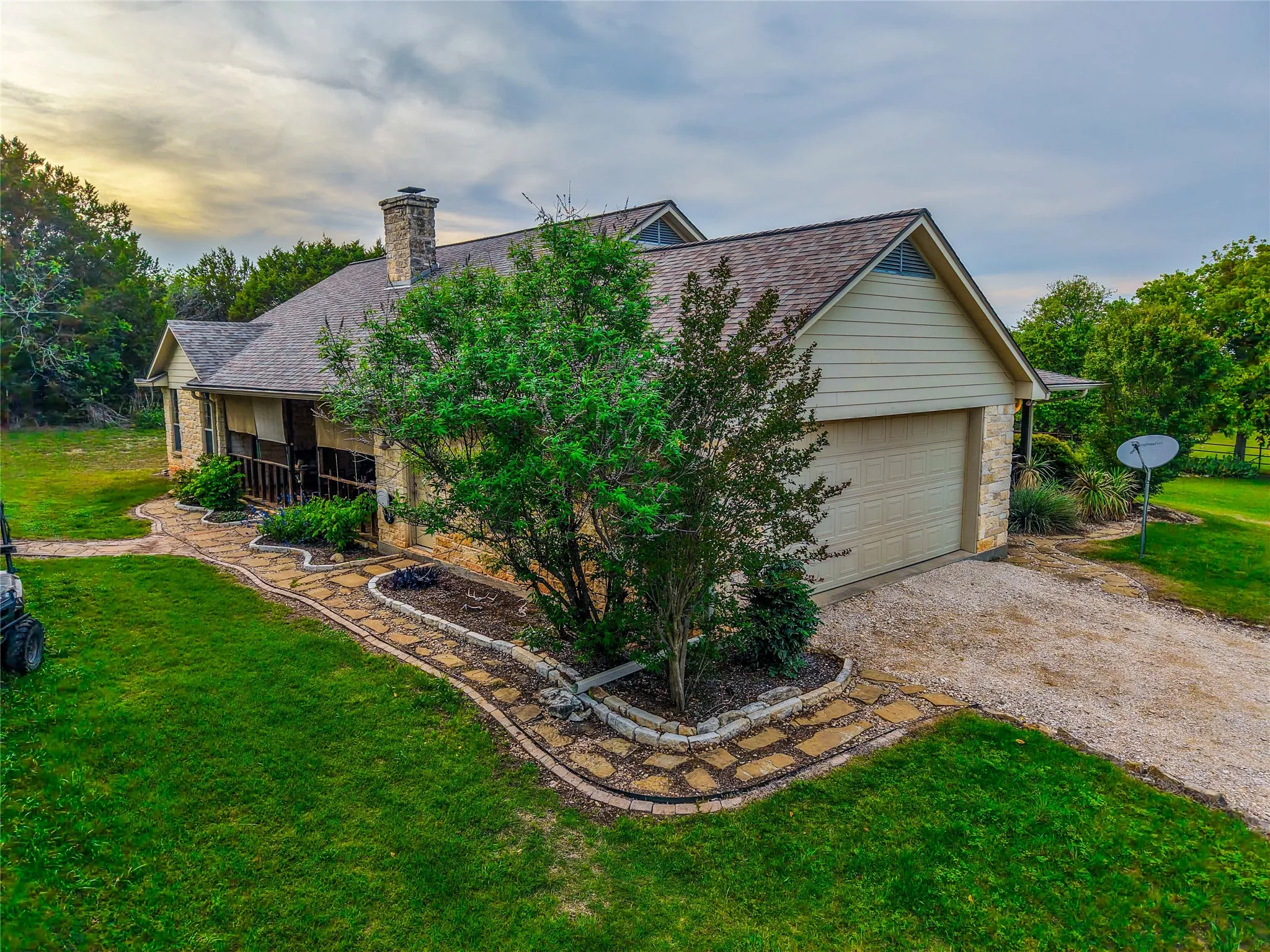 Farm For Sale in Bosque County , 5636 Fm 56, Clifton, Texas 76634, 3 Bedrooms, 2 Bathrooms, 2 Garage spaces, 1,847 Sqft, built in 2003, Price $775,000, mls#21252359, Real Estate Agent in Clifton, Homes For Sale in Bosque county, Homes For Sale in Clifton, Realtor in Clifton Texas, Real Estate Brokerage Independent Realty Texas, Luminita Cordes Realtor