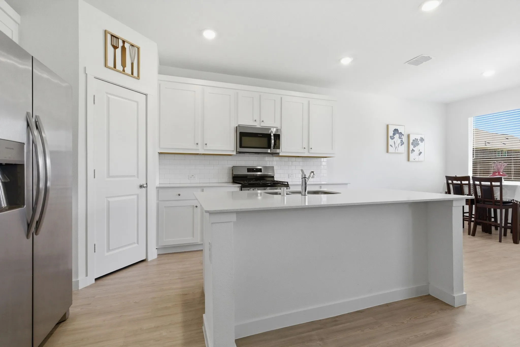 breakfast bar