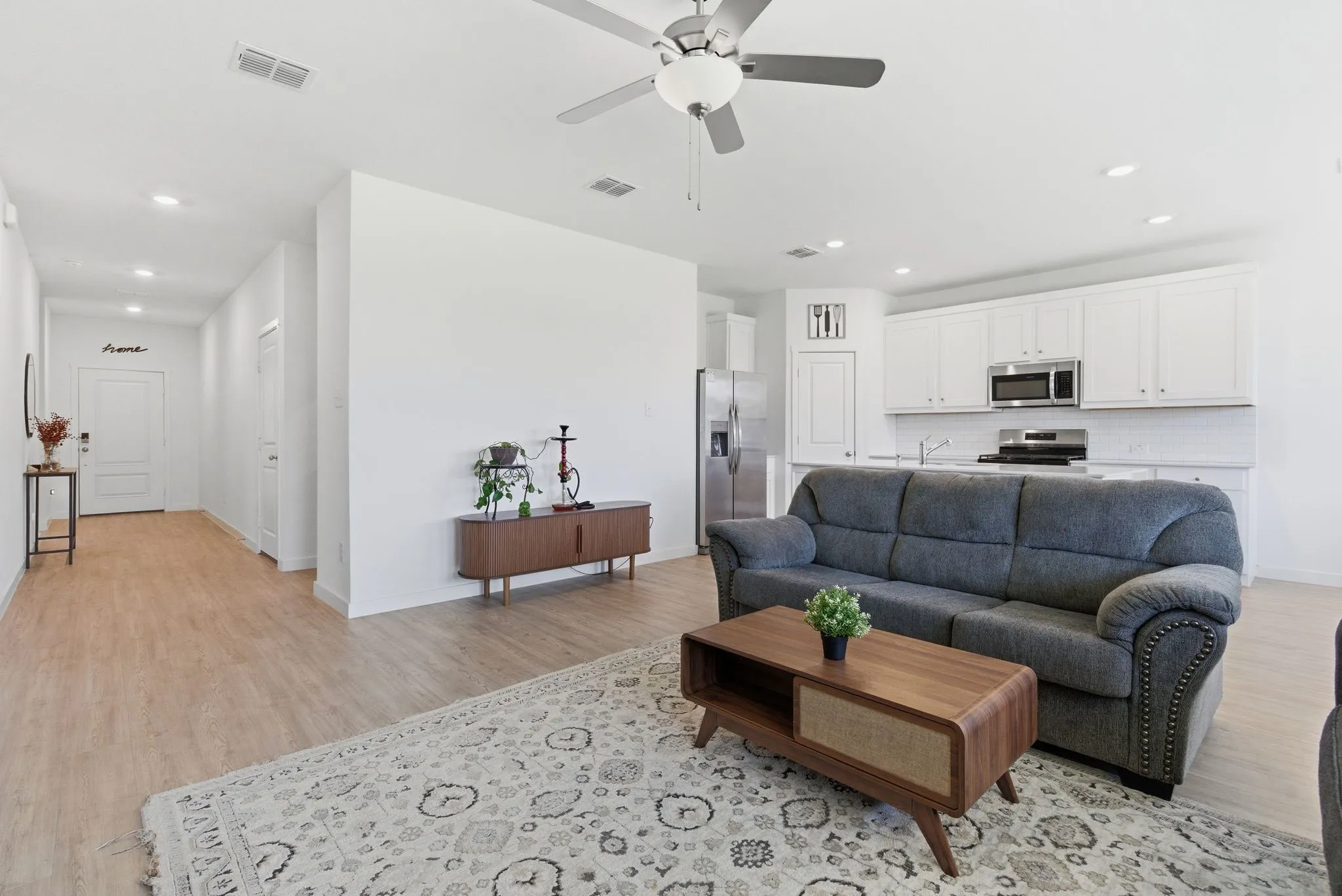 Single Family Residence For Sale in Denton County , 339 Texas Trail, Justin, Texas 76247, 3 Bedroom, 3 Bathroom, 2 Garage spaces, 1,601 Sqft, built in 2024, Preowned, mls#21234744, Real Estate Agent in Justin, Homes For Sale in Denton county, Homes For Sale in Justin, Realtor in Justin Texas, Real Estate Brokerage Independent Realty Texas, Luminita Cordes Realtor