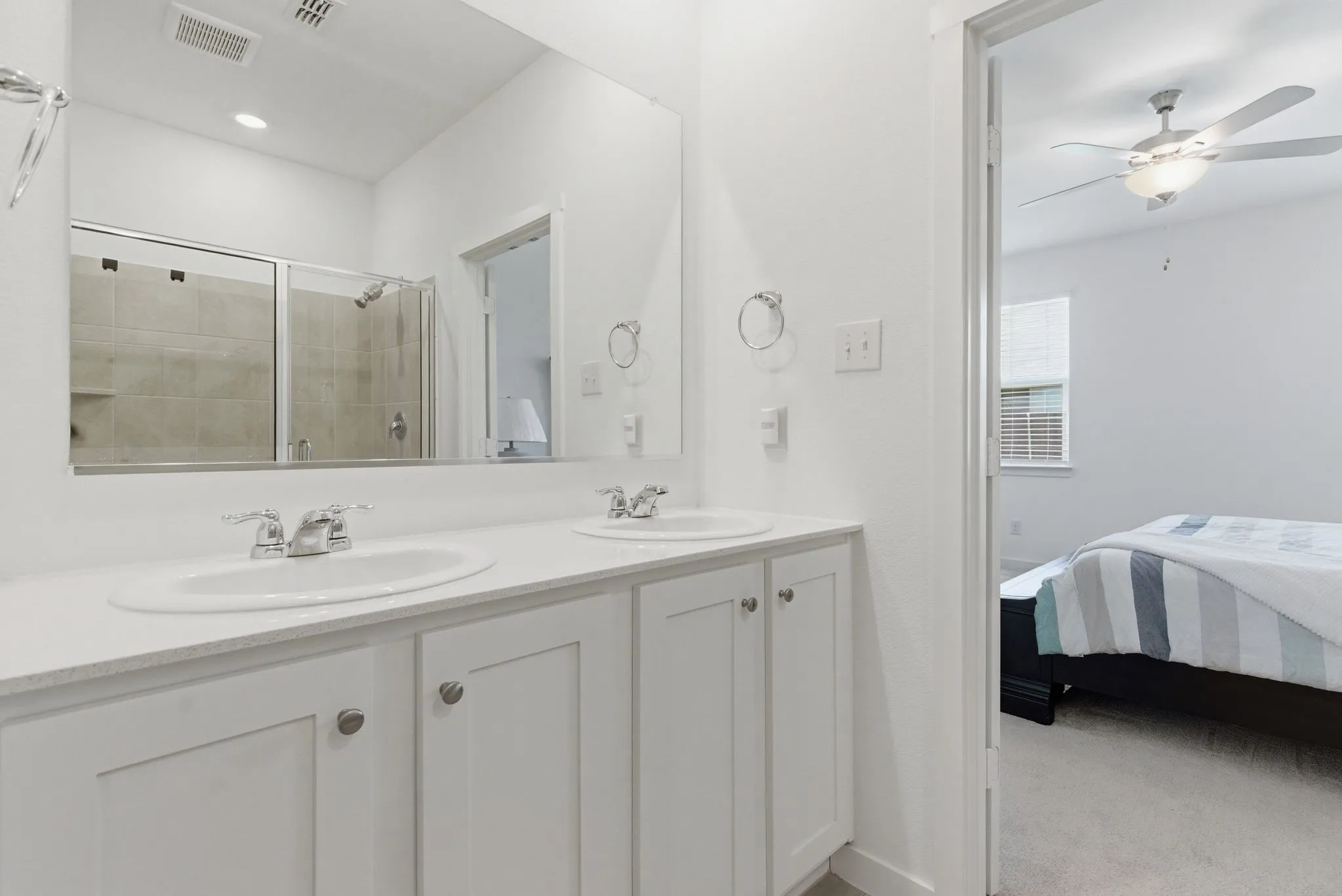 Single Family Residence For Sale in Denton County , 339 Texas Trail, Justin, Texas 76247, 3 Bedroom, 3 Bathroom, 2 Garage spaces, 1,601 Sqft, built in 2024, Preowned, mls#21234744, Real Estate Agent in Justin, Homes For Sale in Denton county, Homes For Sale in Justin, Realtor in Justin Texas, Real Estate Brokerage Independent Realty Texas, Luminita Cordes Realtor