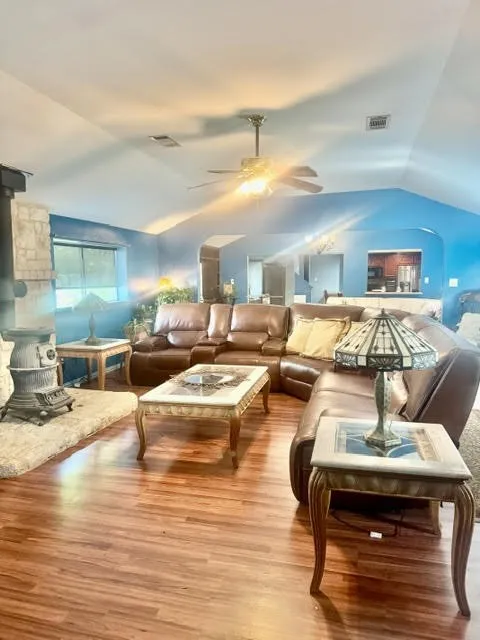 Single Family Residence For Sale in Tarrant County , 9619 Santa Monica Drive, Fort Worth, Texas 76116, 4 Bedrooms, 3 Bathrooms, Garage spaces, 2,779 Sqft, built in 2002, Price $349,000, mls#21252627, Real Estate Agent in Fort Worth, Homes For Sale in Tarrant county, Homes For Sale in Fort Worth, Realtor in Fort Worth Texas, Real Estate Brokerage Independent Realty Texas, Luminita Cordes Realtor