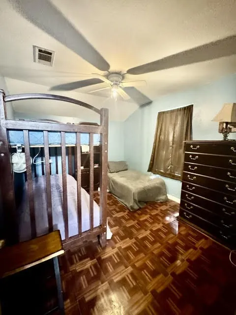 Single Family Residence For Sale in Tarrant County , 9619 Santa Monica Drive, Fort Worth, Texas 76116, 4 Bedrooms, 3 Bathrooms, Garage spaces, 2,779 Sqft, built in 2002, Price $349,000, mls#21252627, Real Estate Agent in Fort Worth, Homes For Sale in Tarrant county, Homes For Sale in Fort Worth, Realtor in Fort Worth Texas, Real Estate Brokerage Independent Realty Texas, Luminita Cordes Realtor