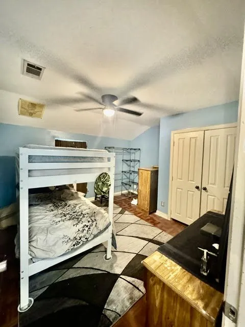 Single Family Residence For Sale in Tarrant County , 9619 Santa Monica Drive, Fort Worth, Texas 76116, 4 Bedrooms, 3 Bathrooms, Garage spaces, 2,779 Sqft, built in 2002, Price $349,000, mls#21252627, Real Estate Agent in Fort Worth, Homes For Sale in Tarrant county, Homes For Sale in Fort Worth, Realtor in Fort Worth Texas, Real Estate Brokerage Independent Realty Texas, Luminita Cordes Realtor