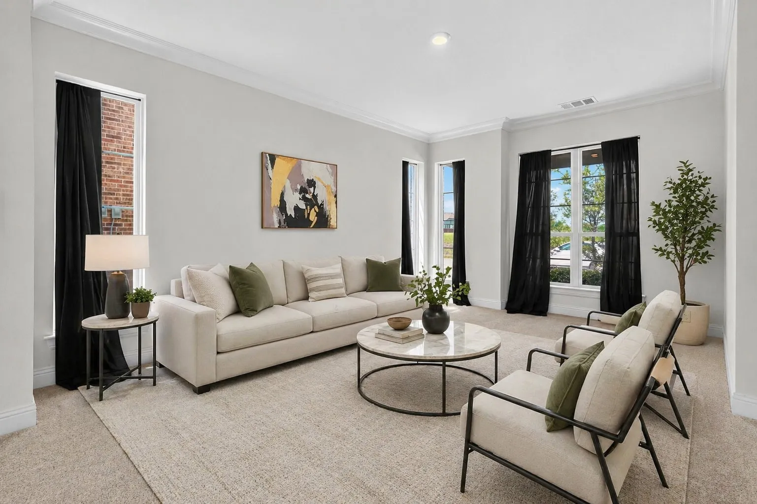 Virtual Staged-Spacious living area