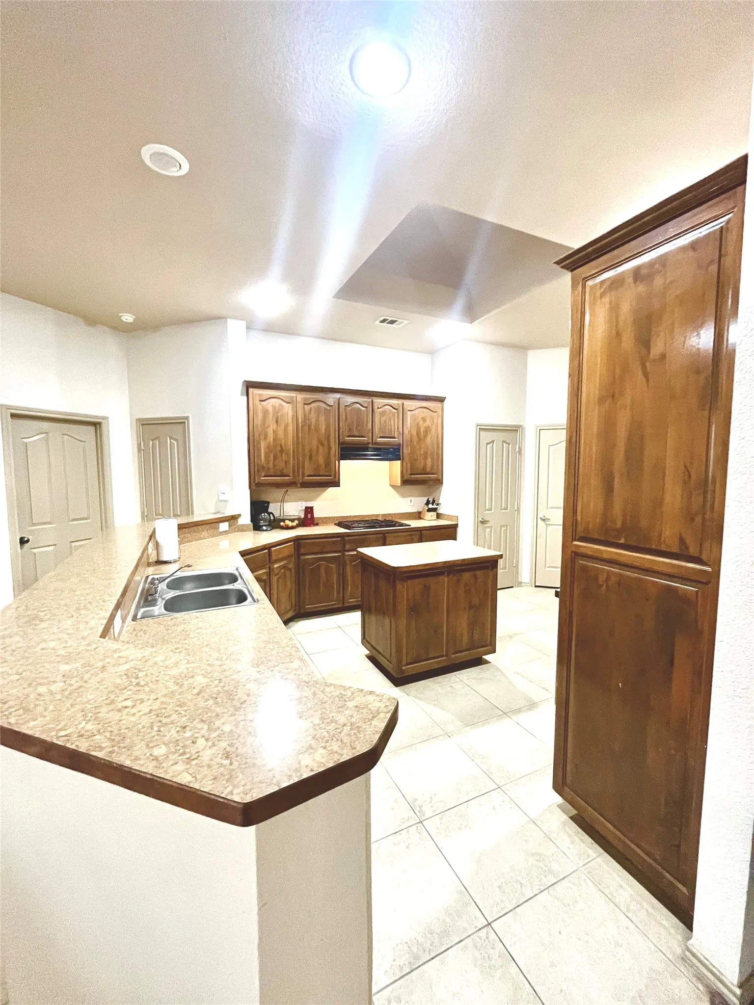 Single Family Residence For Sale in Dallas County , 1113 Devonshire Drive, Glenn Heights, Texas 75154, 3 Bedroom, 2 Bathroom, 2 Garage spaces, 2,208 Sqft, built in 2007, mls#21247754, Real Estate Agent in Glenn Heights, Homes For Sale in Dallas county, Homes For Sale in Glenn Heights, Realtor in Glenn Heights Texas, Real Estate Brokerage Independent Realty Texas, Luminita Cordes Realtor
