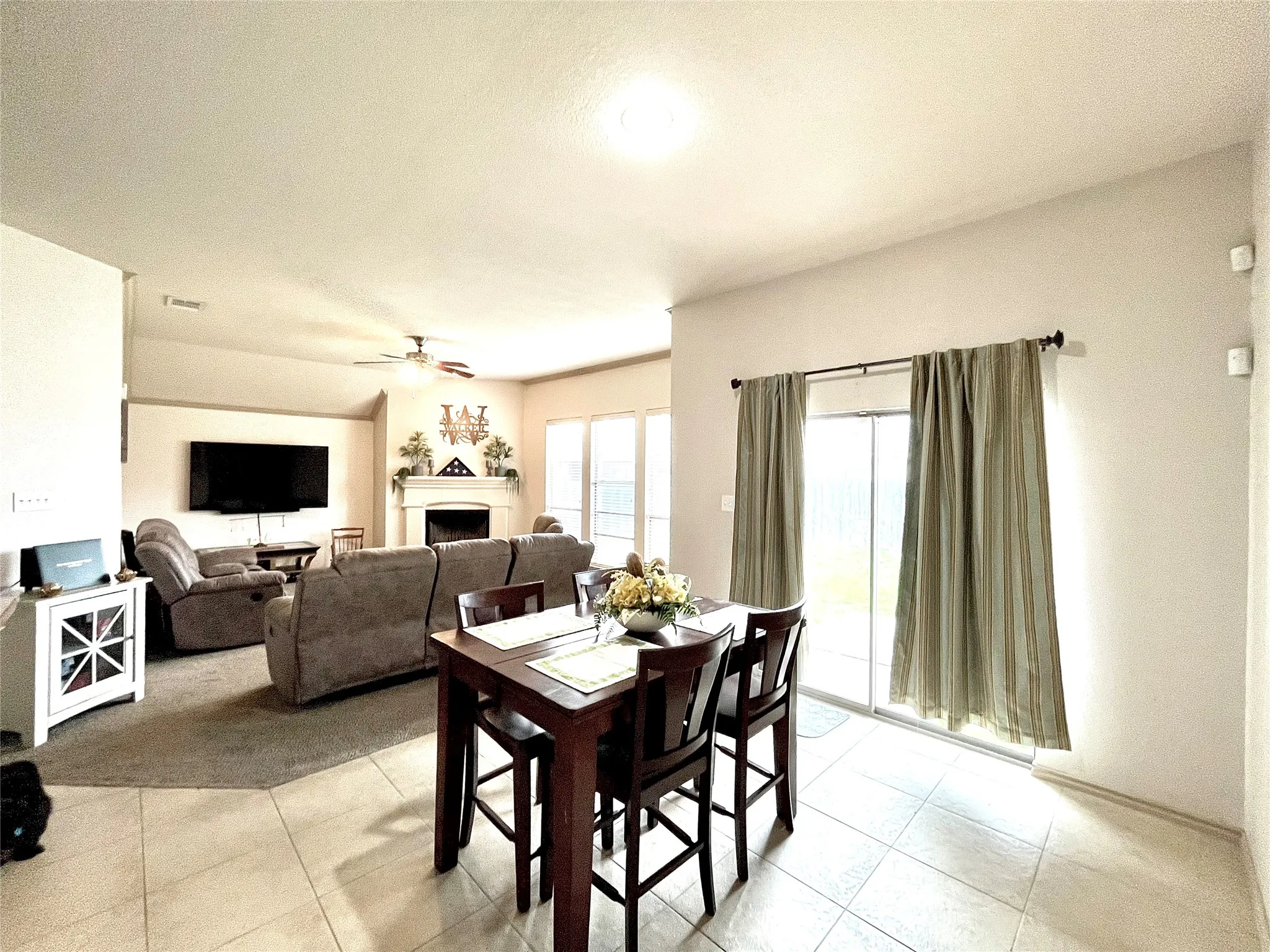 Single Family Residence For Sale in Dallas County , 1113 Devonshire Drive, Glenn Heights, Texas 75154, 3 Bedroom, 2 Bathroom, 2 Garage spaces, 2,208 Sqft, built in 2007, mls#21247754, Real Estate Agent in Glenn Heights, Homes For Sale in Dallas county, Homes For Sale in Glenn Heights, Realtor in Glenn Heights Texas, Real Estate Brokerage Independent Realty Texas, Luminita Cordes Realtor