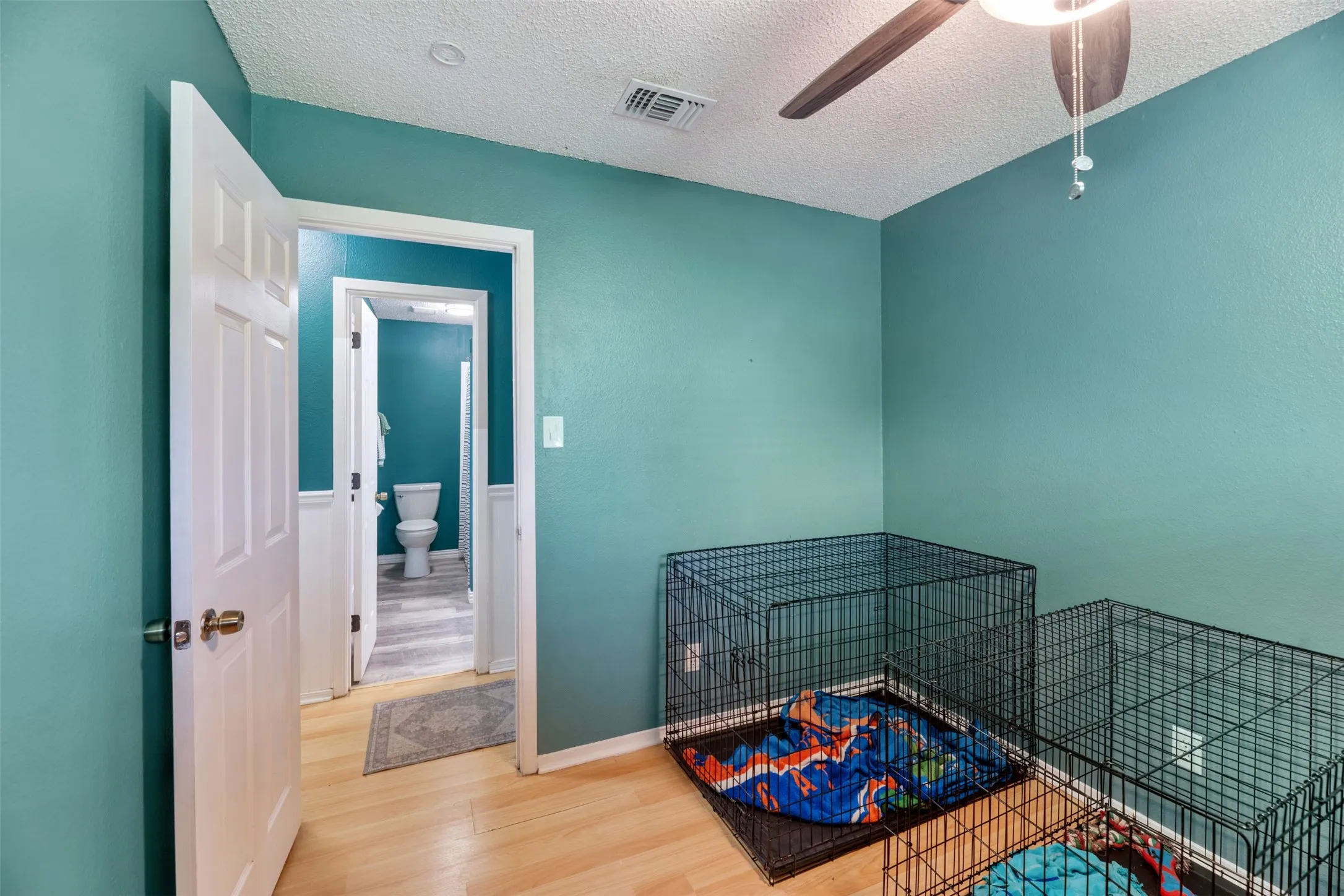 Single Family Residence For Sale in Parker County , 2268 Tanglewood Street, Weatherford, Texas 76085, 4 Bedroom, 2 Bathroom, 2 Garage spaces, 1,913 Sqft, built in 1979, mls#21240329, Real Estate Agent in Weatherford, Homes For Sale in Parker county, Homes For Sale in Weatherford, Realtor in Weatherford Texas, Real Estate Brokerage Independent Realty Texas, Luminita Cordes Realtor