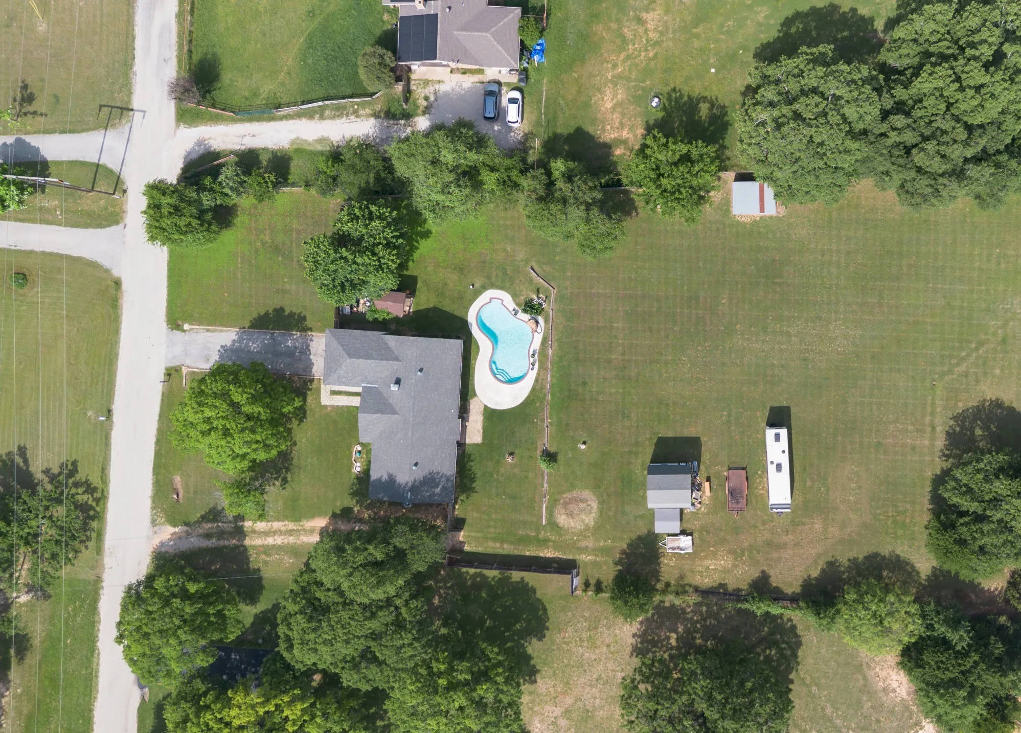 Single Family Residence For Sale in Parker County , 2268 Tanglewood Street, Weatherford, Texas 76085, 4 Bedroom, 2 Bathroom, 2 Garage spaces, 1,913 Sqft, built in 1979, mls#21240329, Real Estate Agent in Weatherford, Homes For Sale in Parker county, Homes For Sale in Weatherford, Realtor in Weatherford Texas, Real Estate Brokerage Independent Realty Texas, Luminita Cordes Realtor