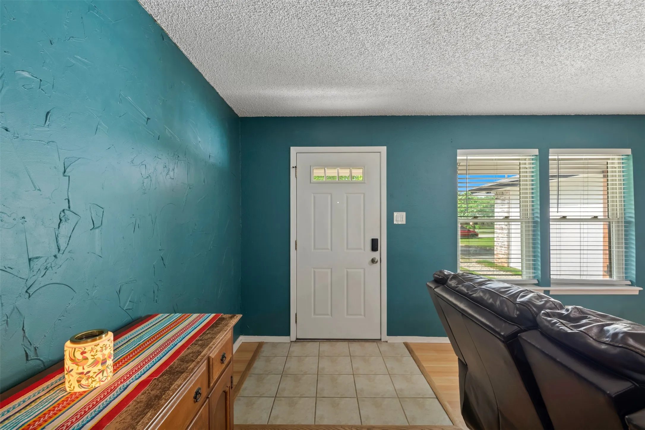 Single Family Residence For Sale in Parker County , 2268 Tanglewood Street, Weatherford, Texas 76085, 4 Bedroom, 2 Bathroom, 2 Garage spaces, 1,913 Sqft, built in 1979, mls#21240329, Real Estate Agent in Weatherford, Homes For Sale in Parker county, Homes For Sale in Weatherford, Realtor in Weatherford Texas, Real Estate Brokerage Independent Realty Texas, Luminita Cordes Realtor