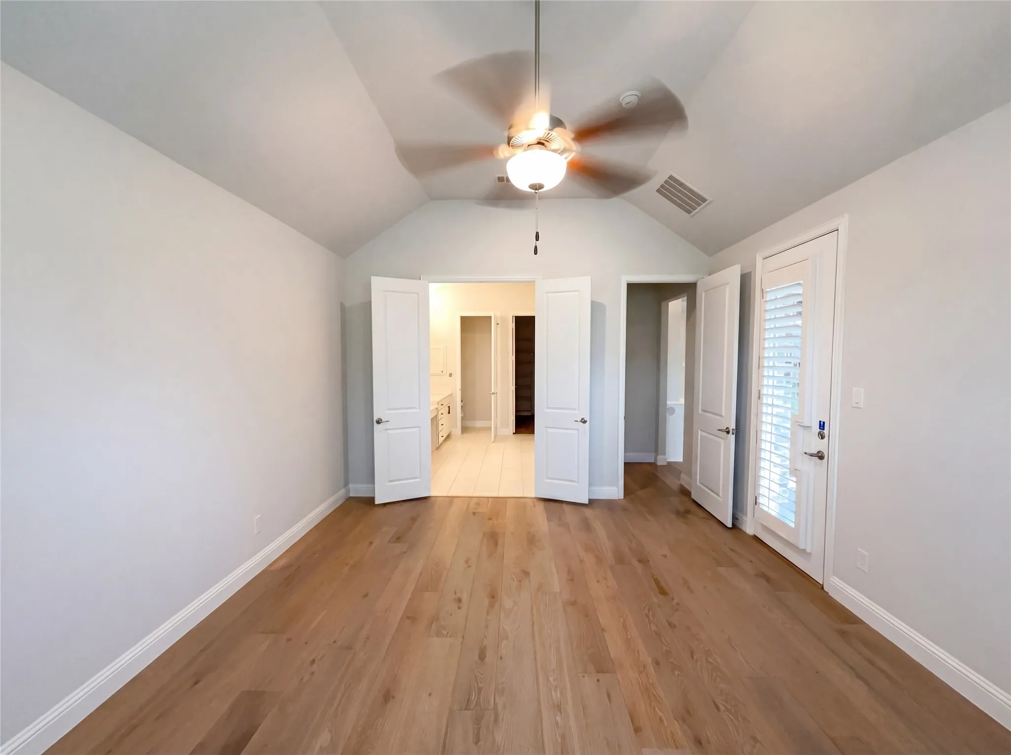 Single Family Residence For Sale in Denton County , 2712 Waterford, The Colony, Texas 75056, 3 Bedroom, 3 Bathroom, 2 Garage spaces, 2,376 Sqft, built in 2017, Preowned, mls#21252130, Real Estate Agent in The Colony, Homes For Sale in Denton county, Homes For Sale in The Colony, Realtor in The Colony Texas, Real Estate Brokerage Independent Realty Texas, Luminita Cordes Realtor